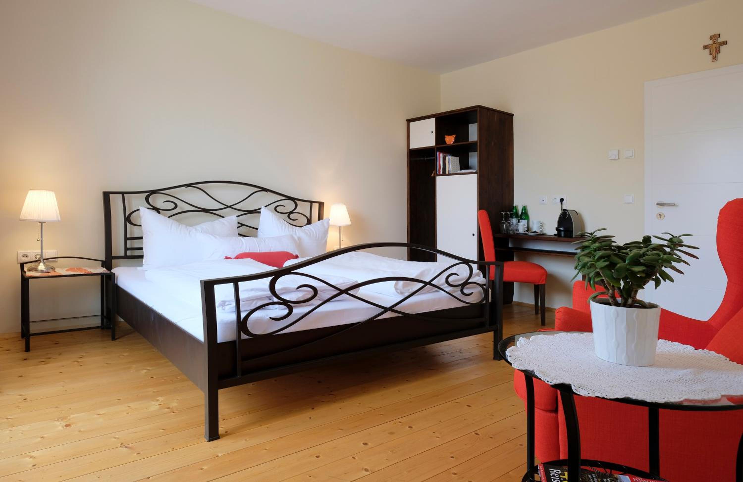 Deluxe Double Room - Photo 1