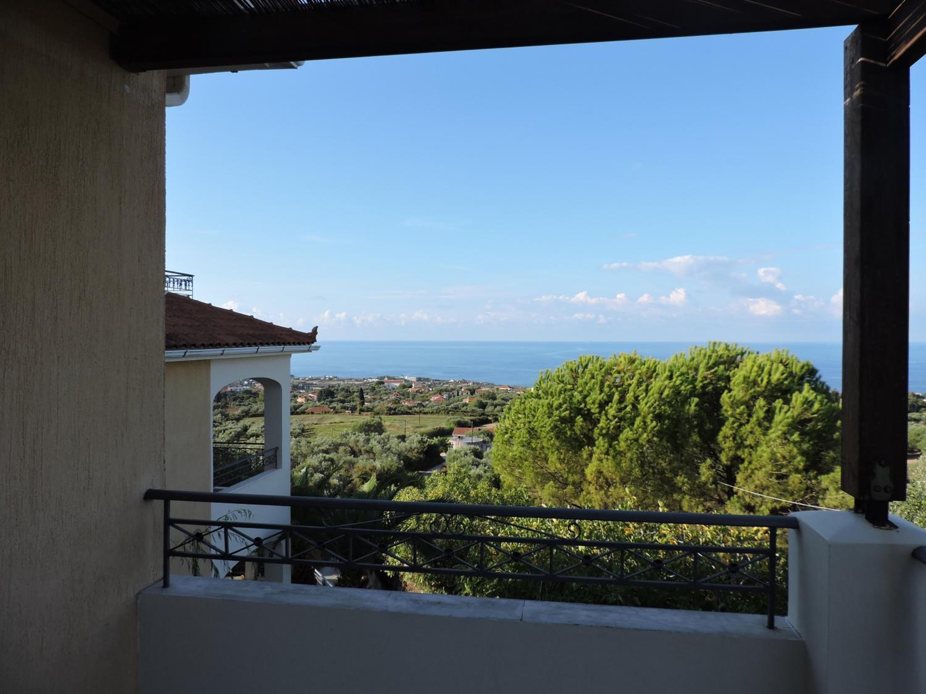 Apartment with Balcony photo 2