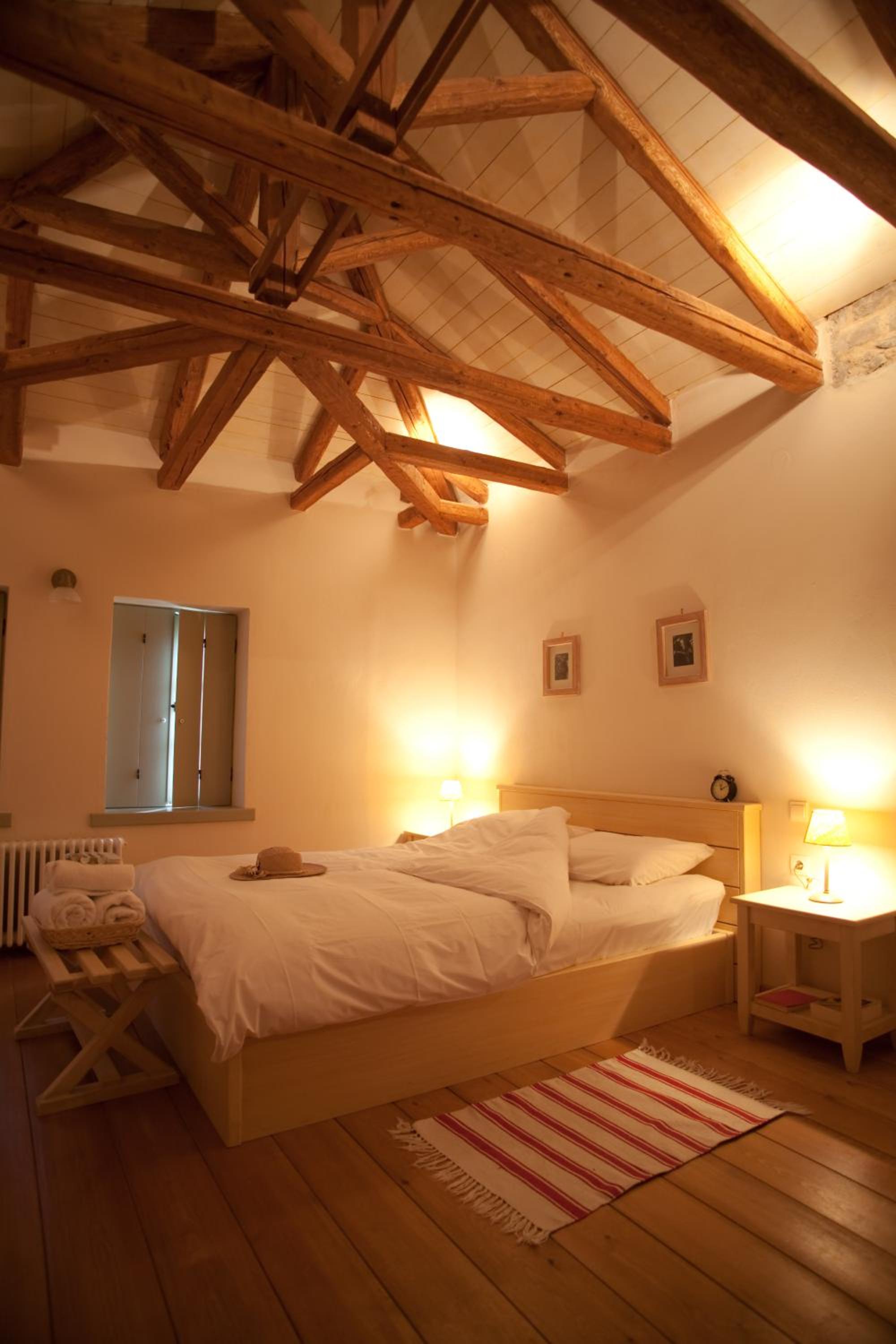 Country House - Photo 2