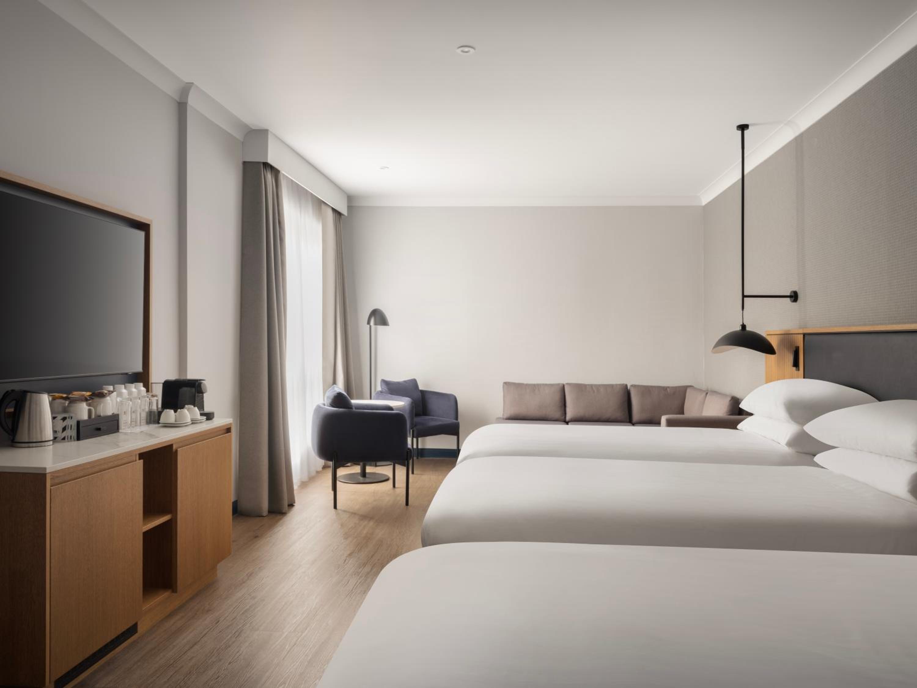 Family Queen Room with Two Twin Beds