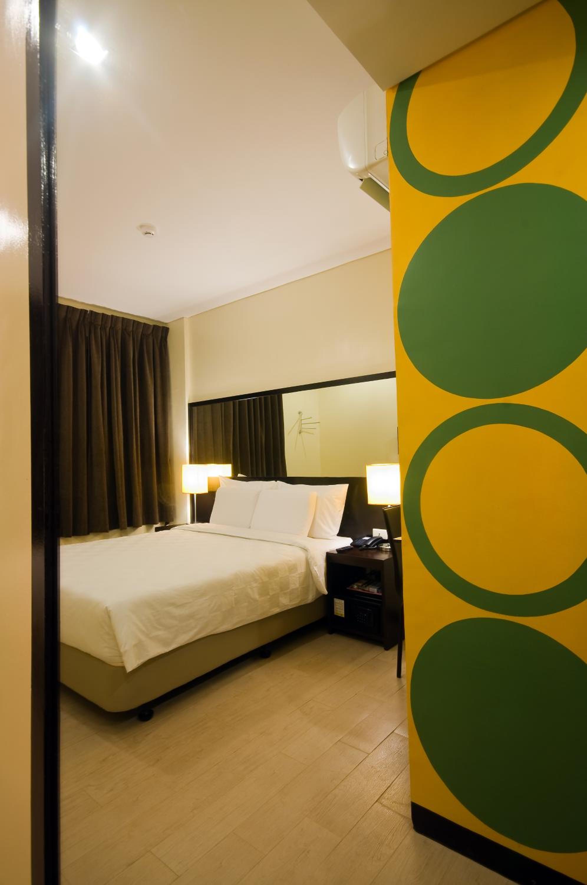 Queen Room - Photo 6
