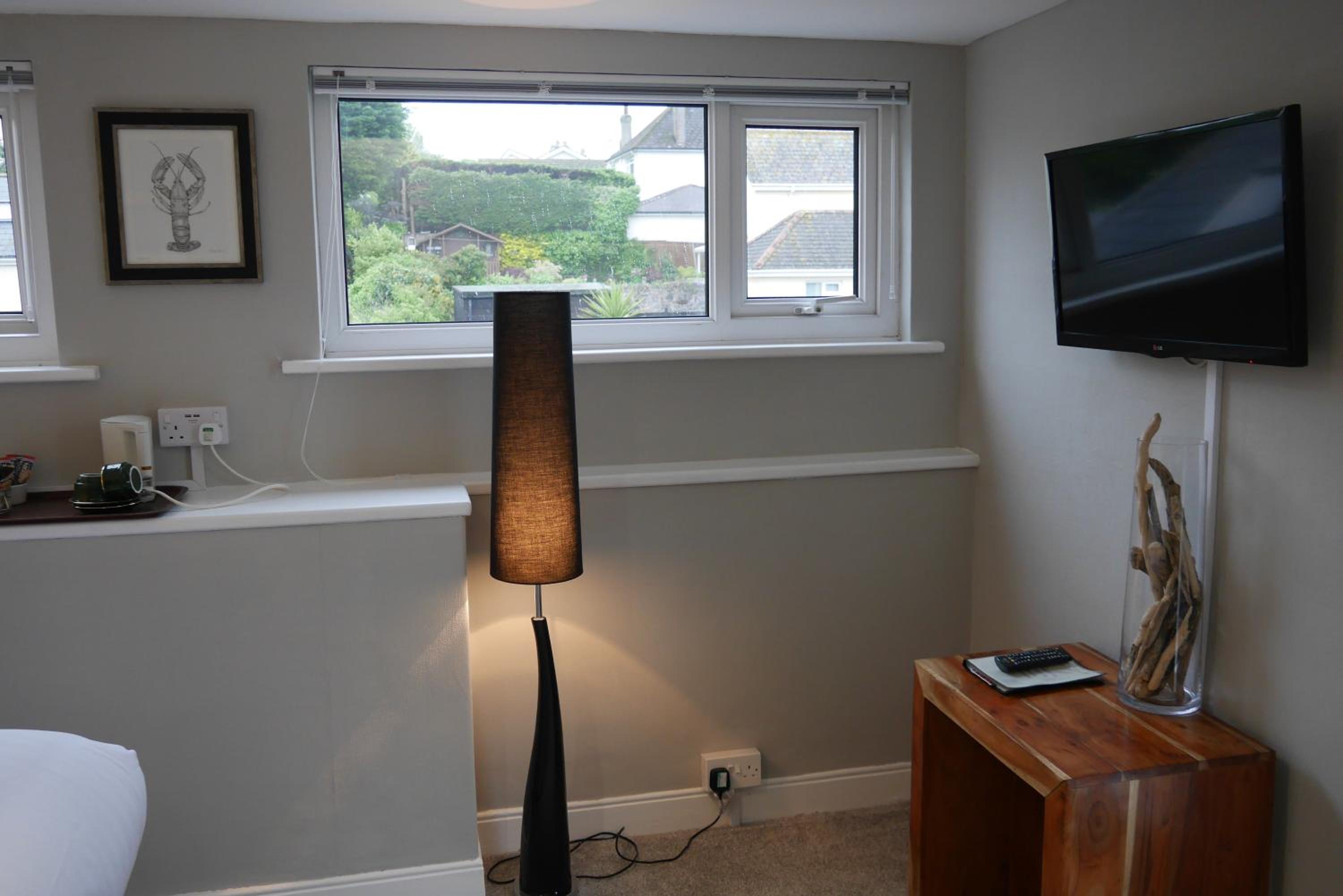 Superior Family Room photo 2