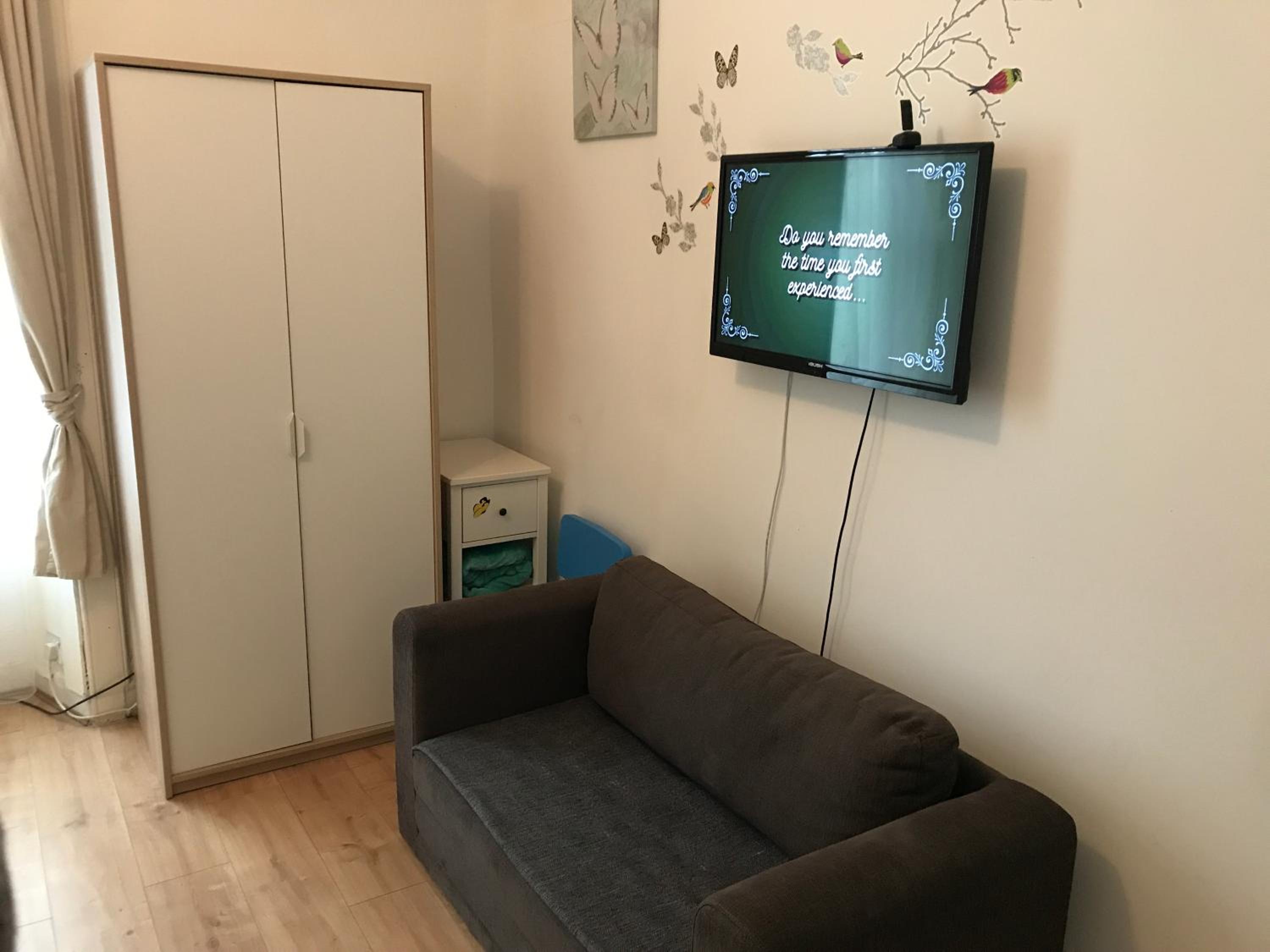 Apartment with Garden View