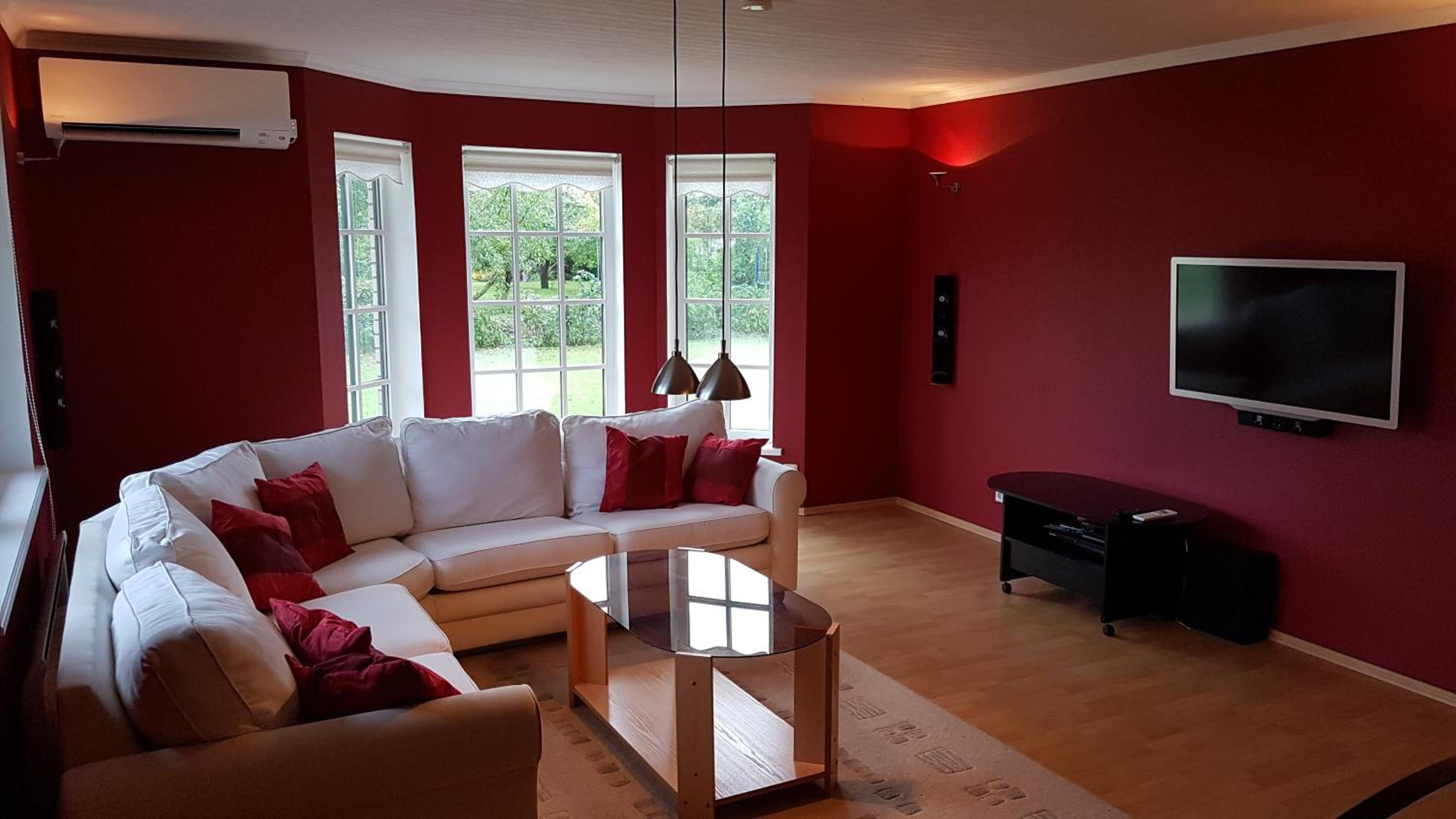 Four-Bedroom House photo 3