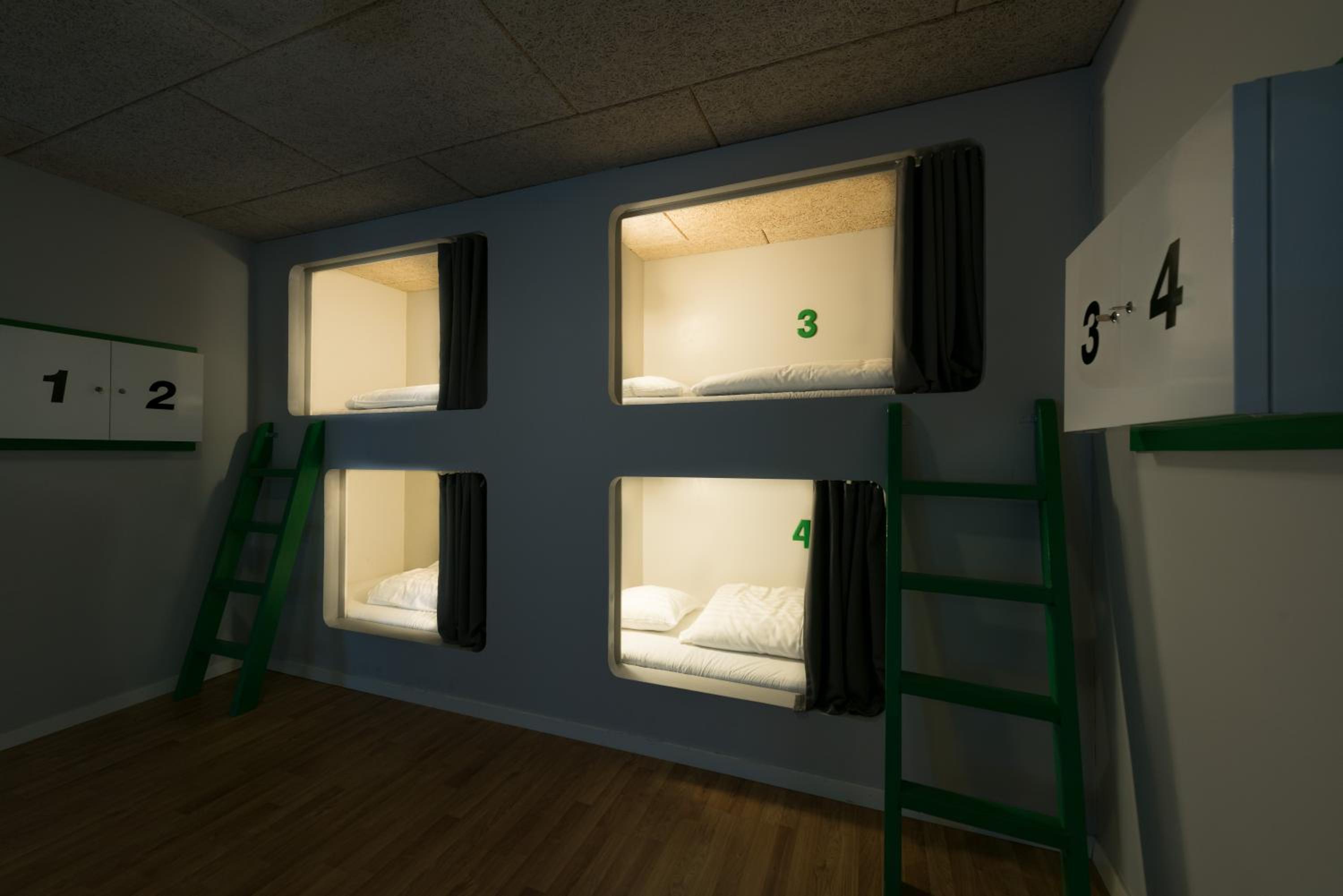Bed in 6-Bed Mixed Dormitory Room - Astrid photo 3