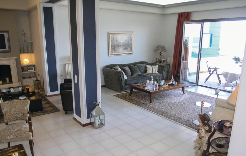 Villa - Beach Front photo 3
