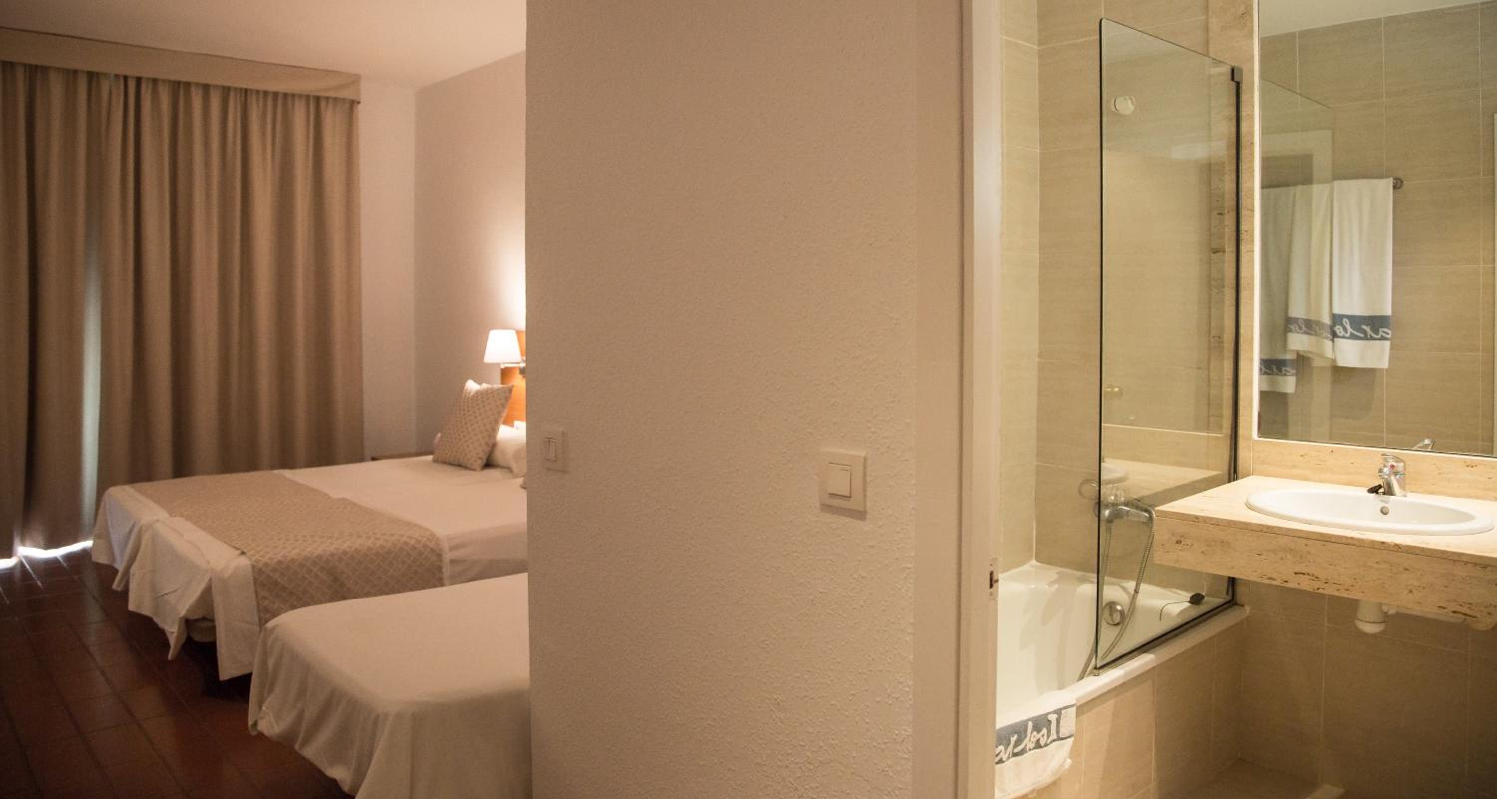 Triple Room - Photo 6