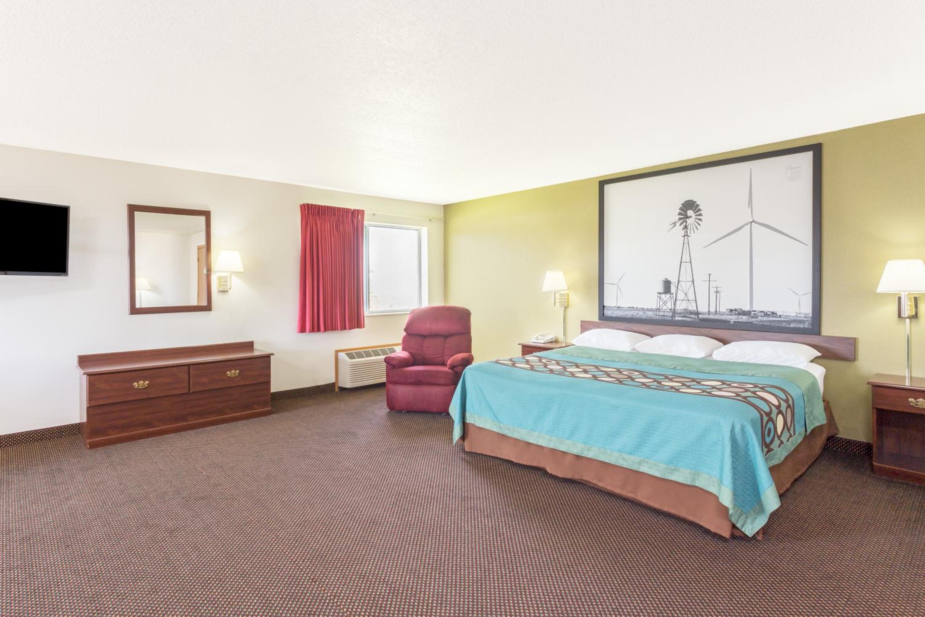 1 King Bed and 1 Double Bed, 1 Bedroom Suite, Non-Smoking