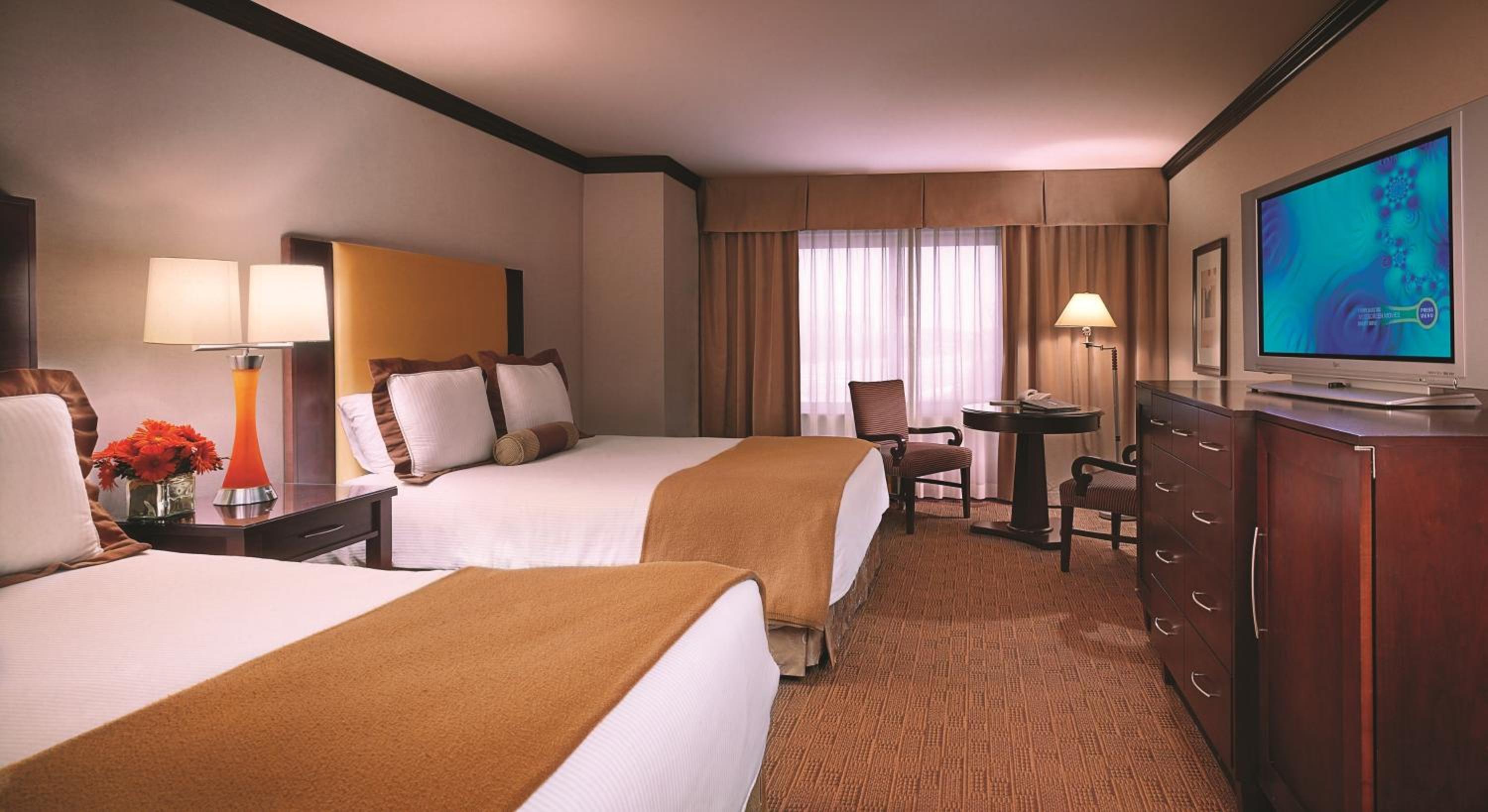 Deluxe Queen Room