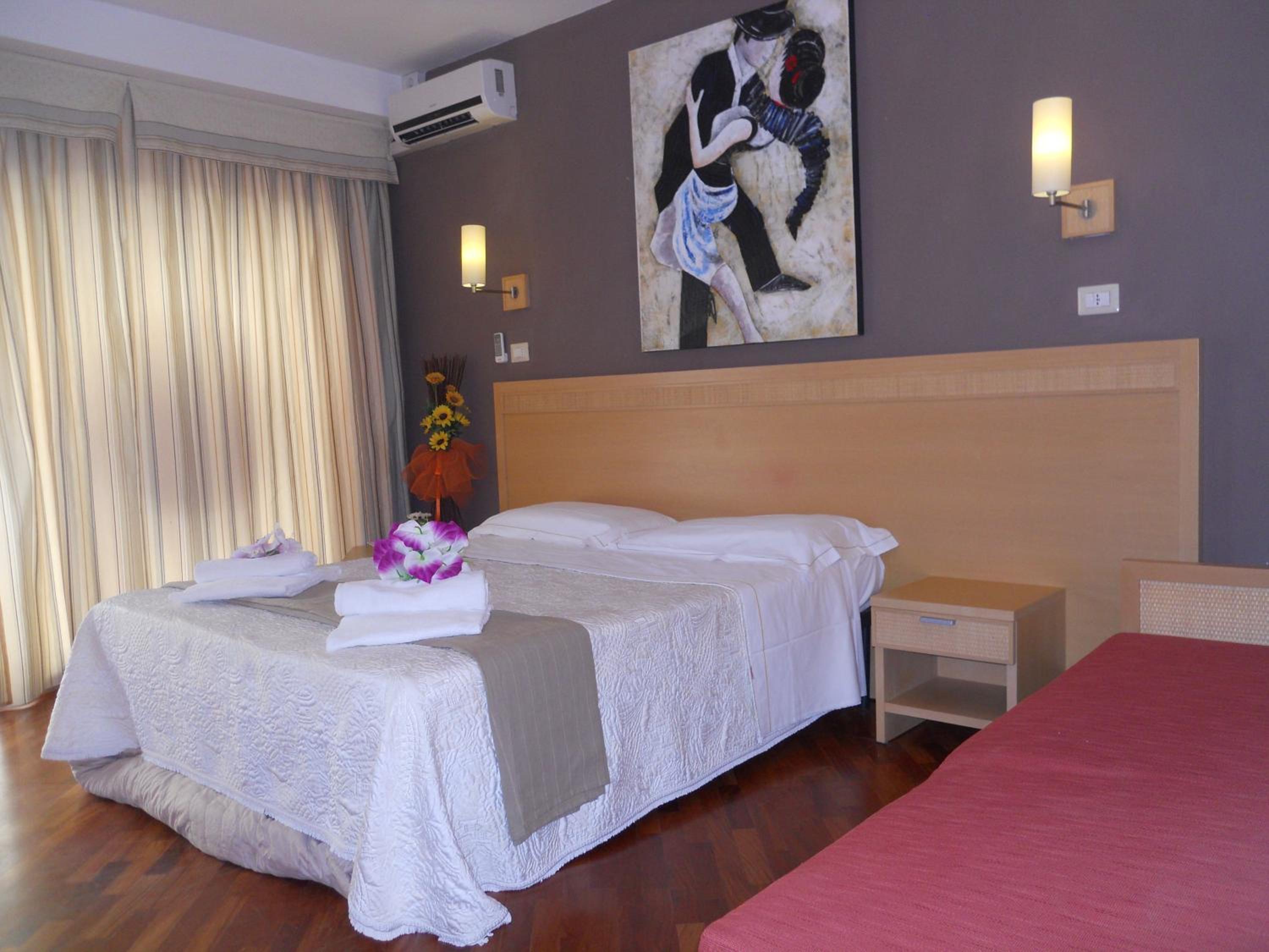 Superior Triple Room photo 2