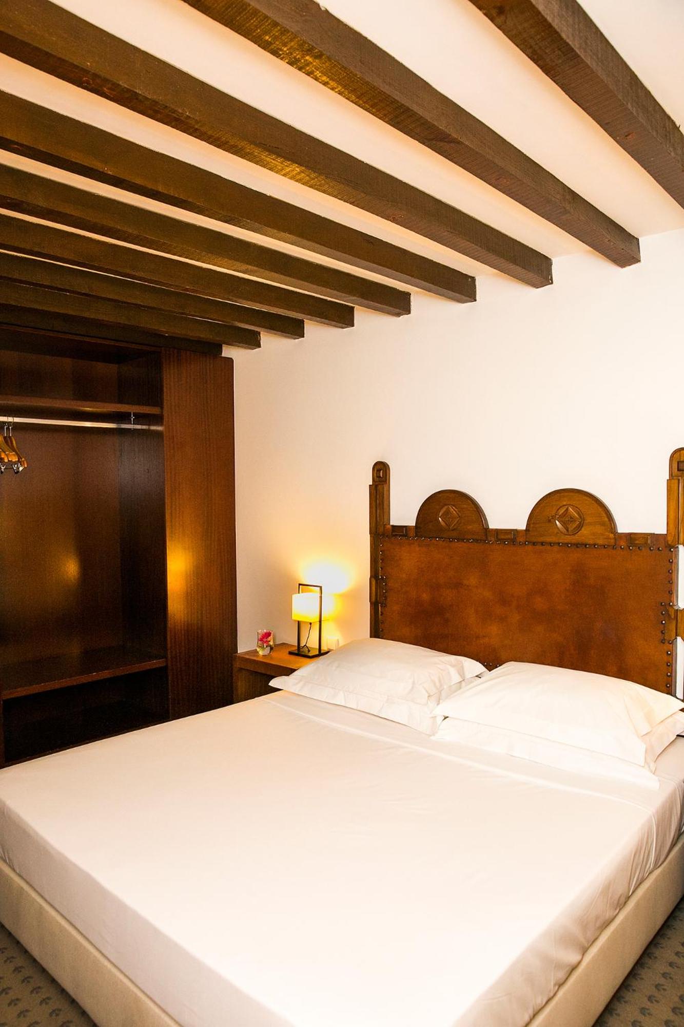 Superior Double or Twin Room - Photo 2