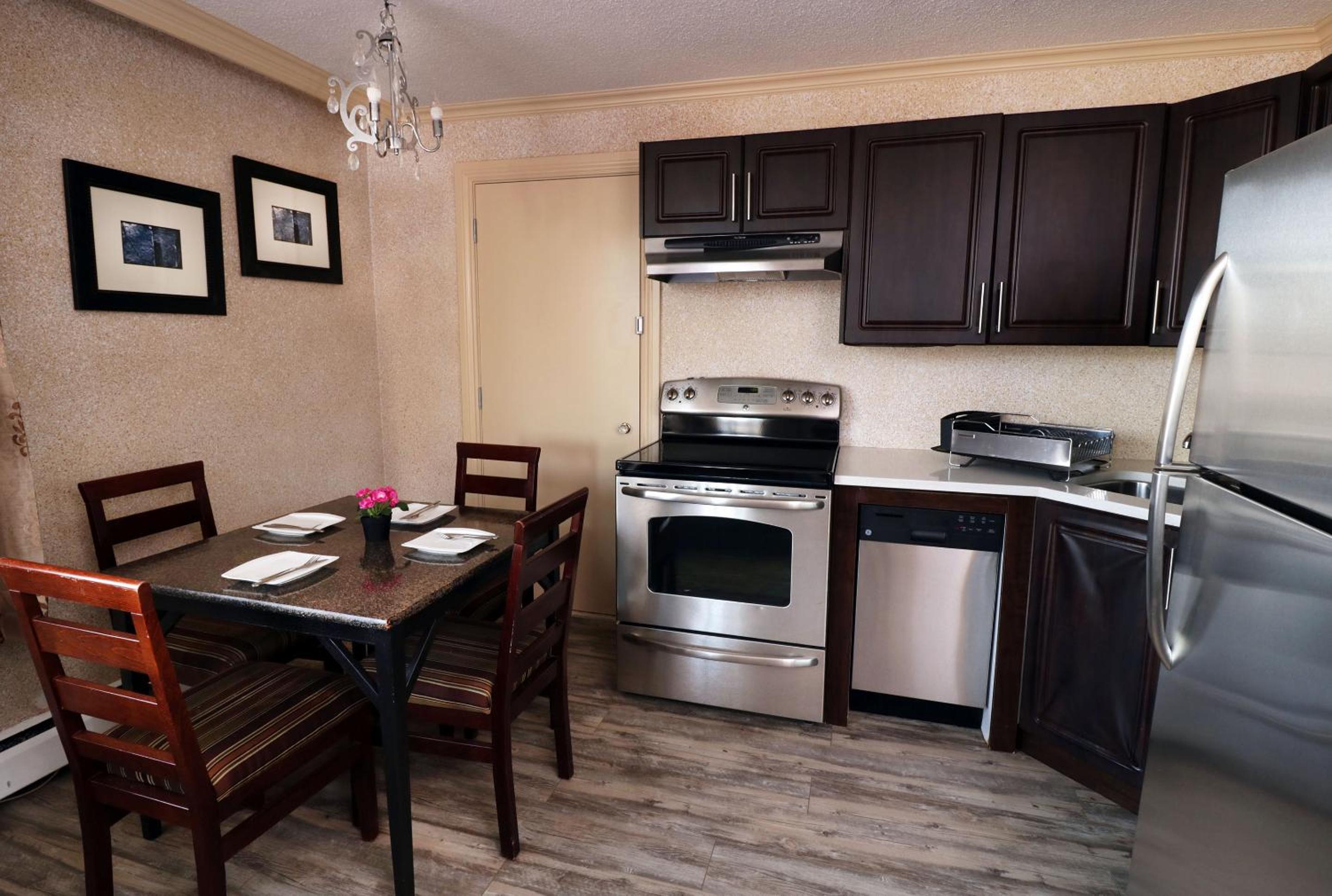 Penthouse Apartment - Photo 2