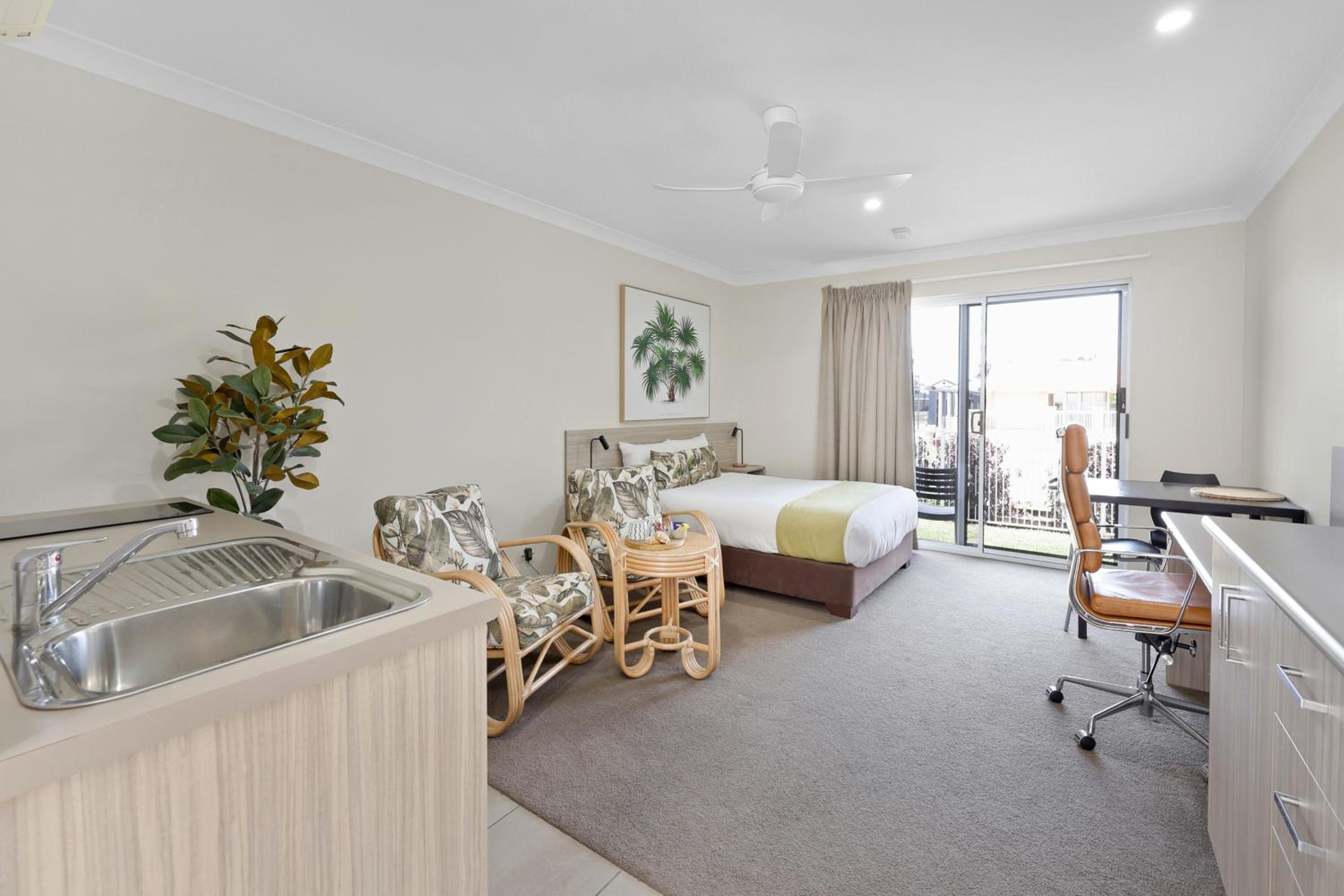 Deluxe Suite