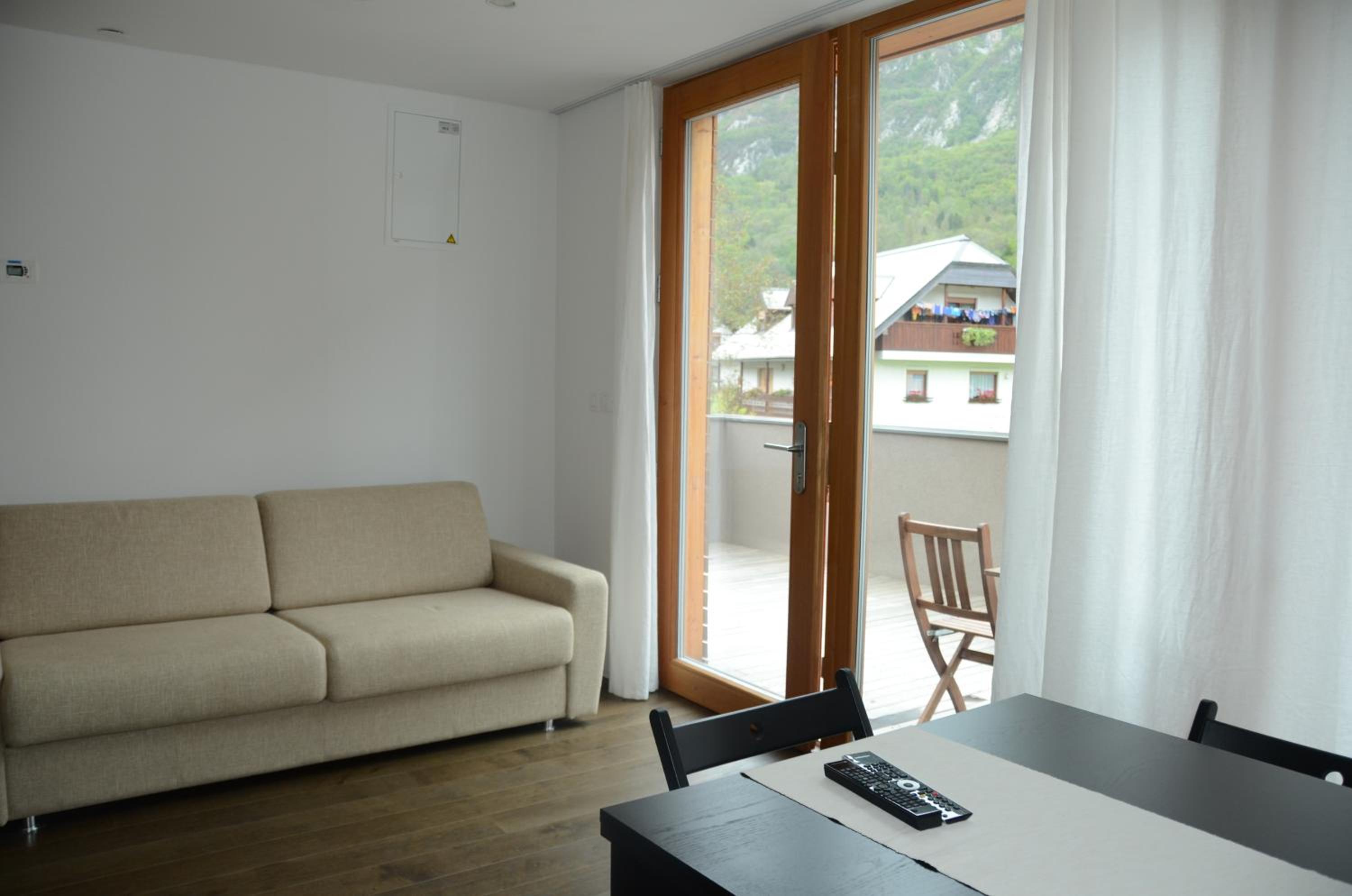 One-Bedroom Apartment (3 Adults) photo 3