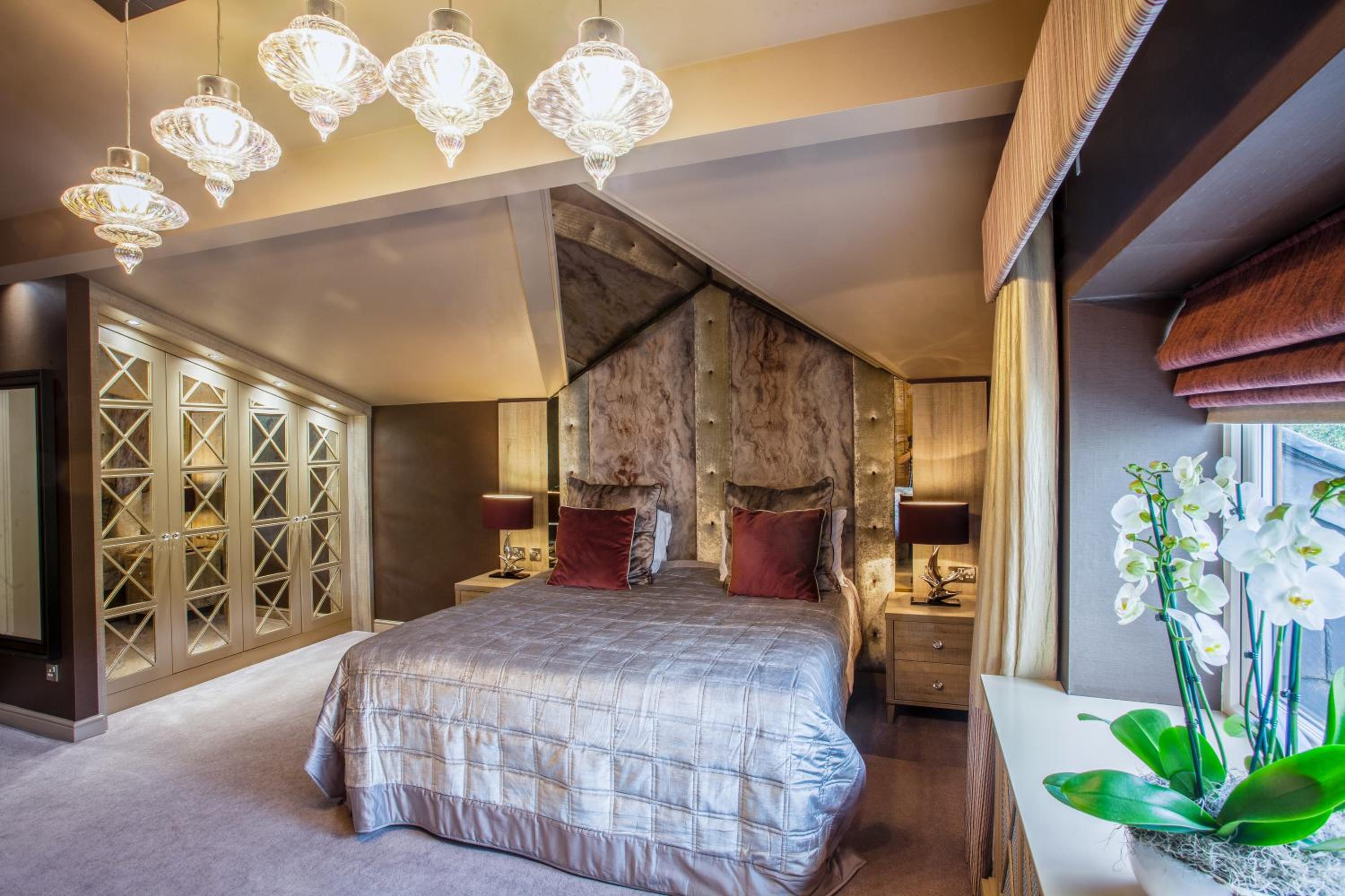 Suite Room - Photo 1