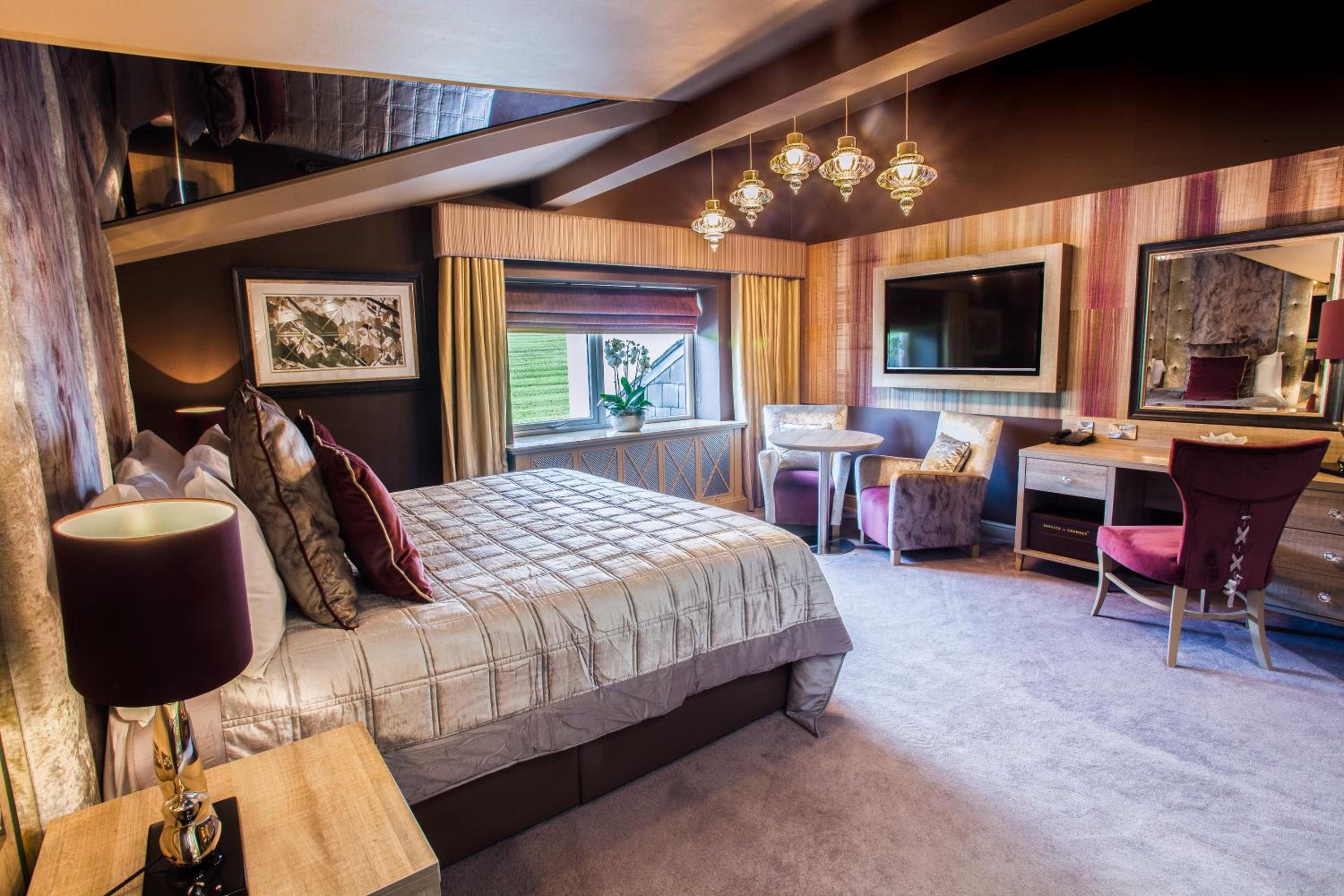 Suite Room - Photo 7