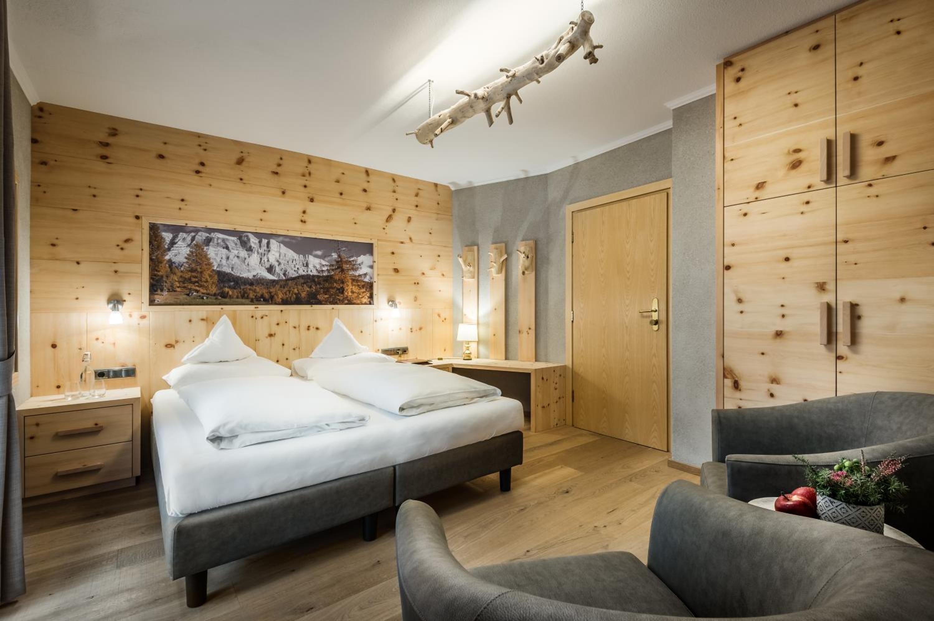 Standard Double or Twin Room photo 3