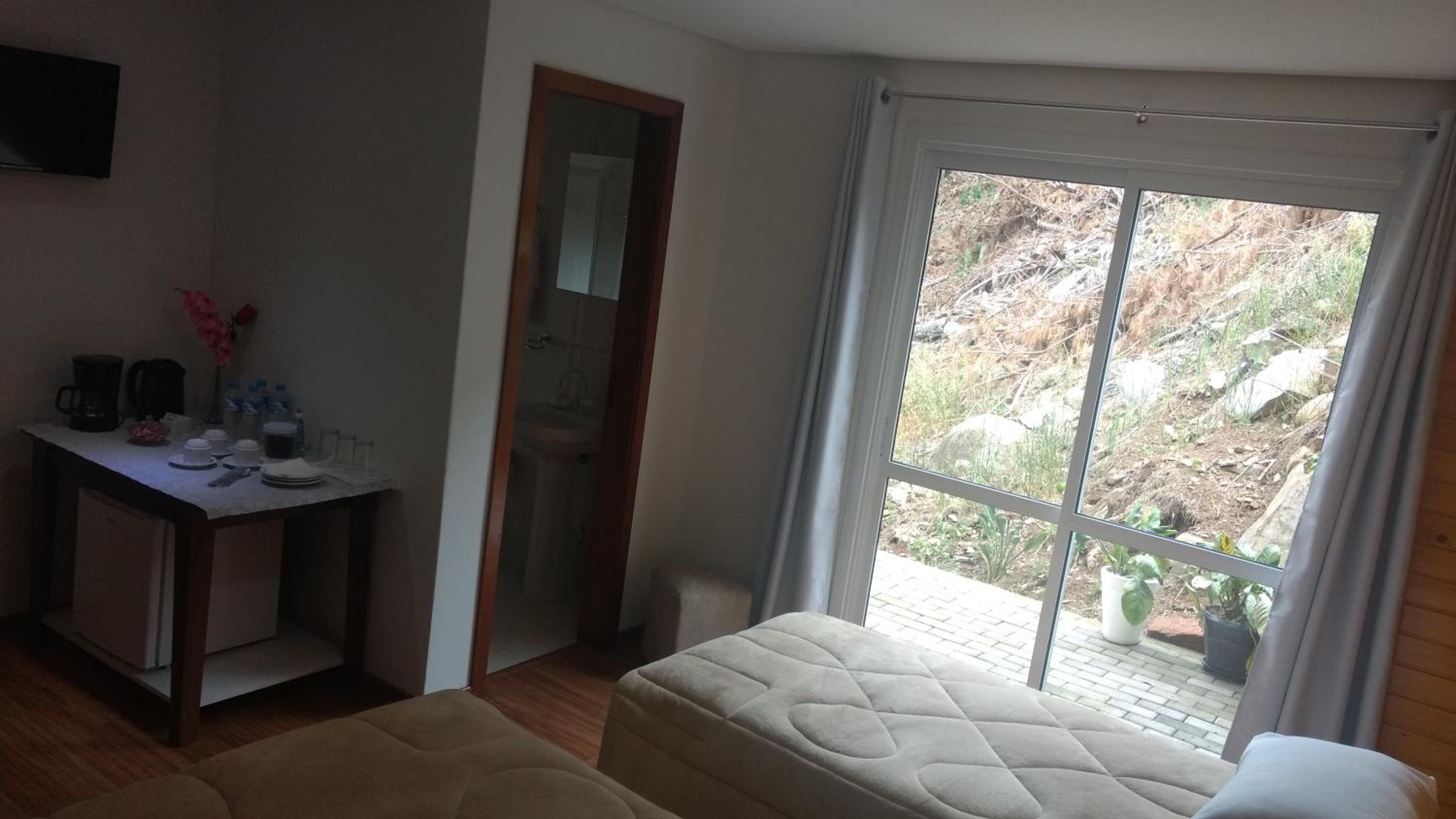 Classic Triple Room - Photo 16