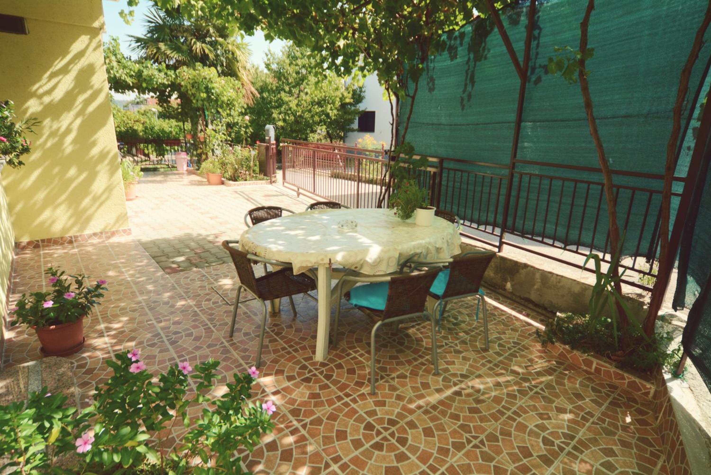 Apartment - Ground Floor photo 2