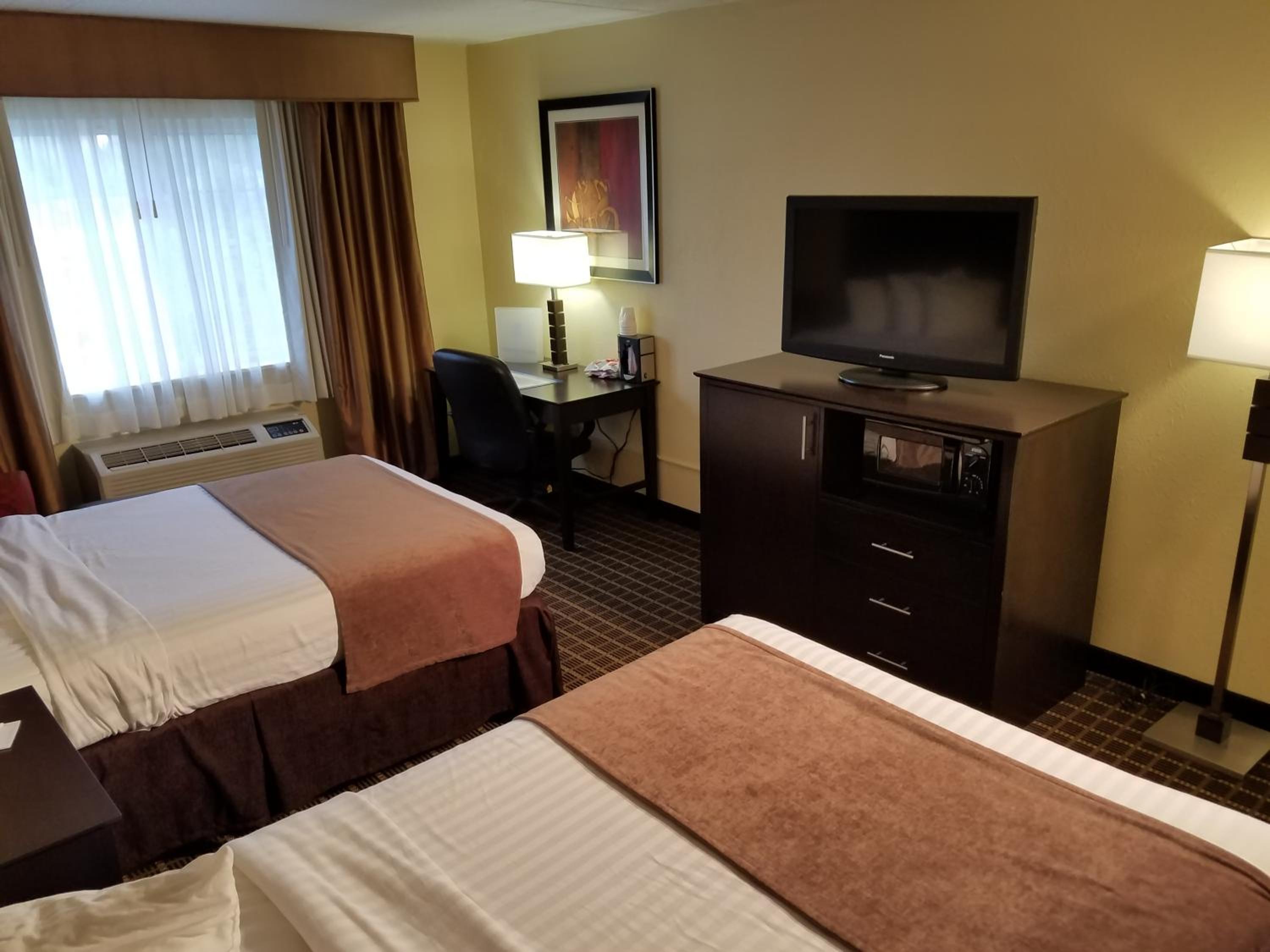 Double Room with Two Double Beds - Non-Smoking - Photo 2