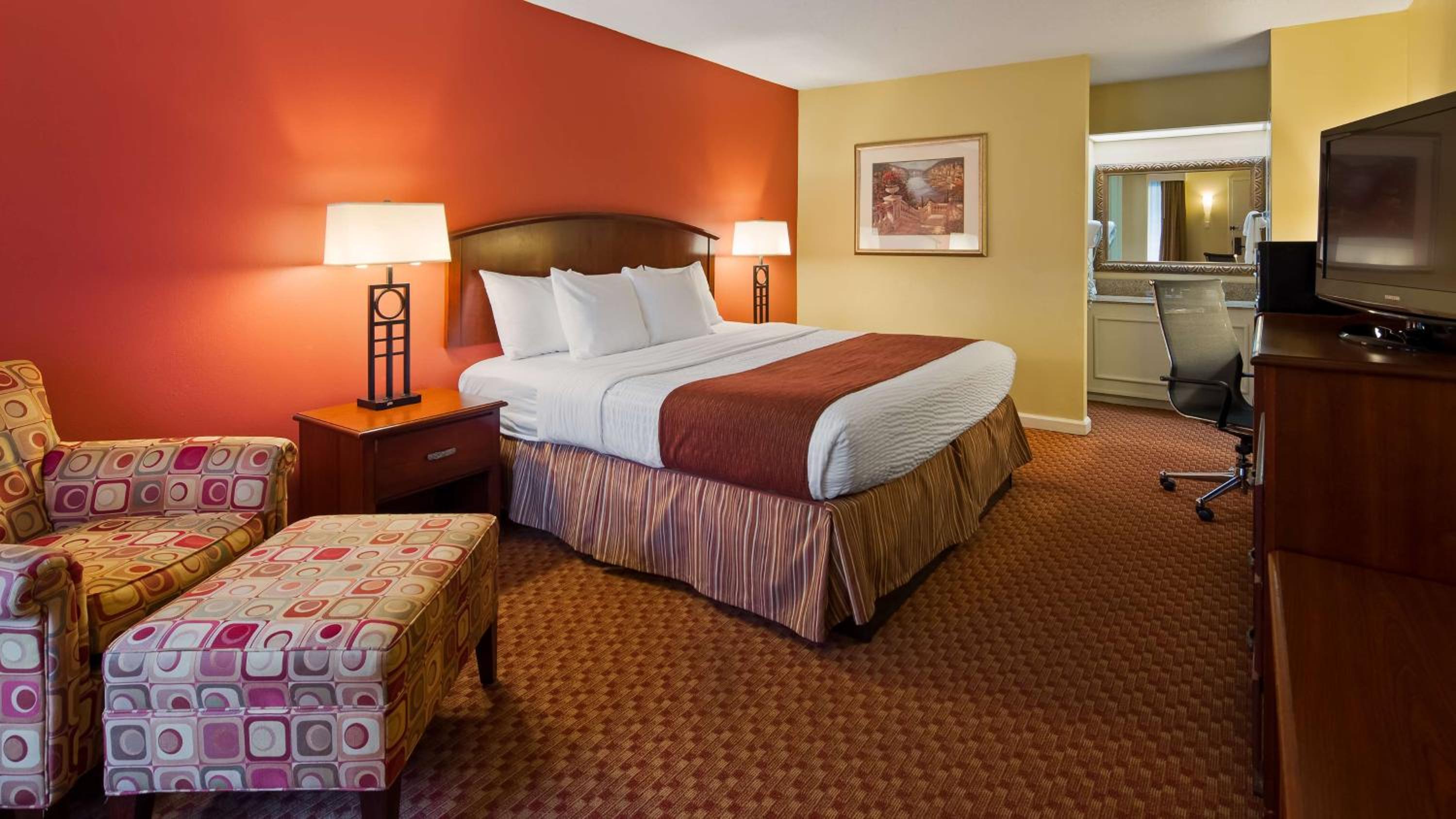 King Room with Exterior Access - Non-Smoking - Photo 6