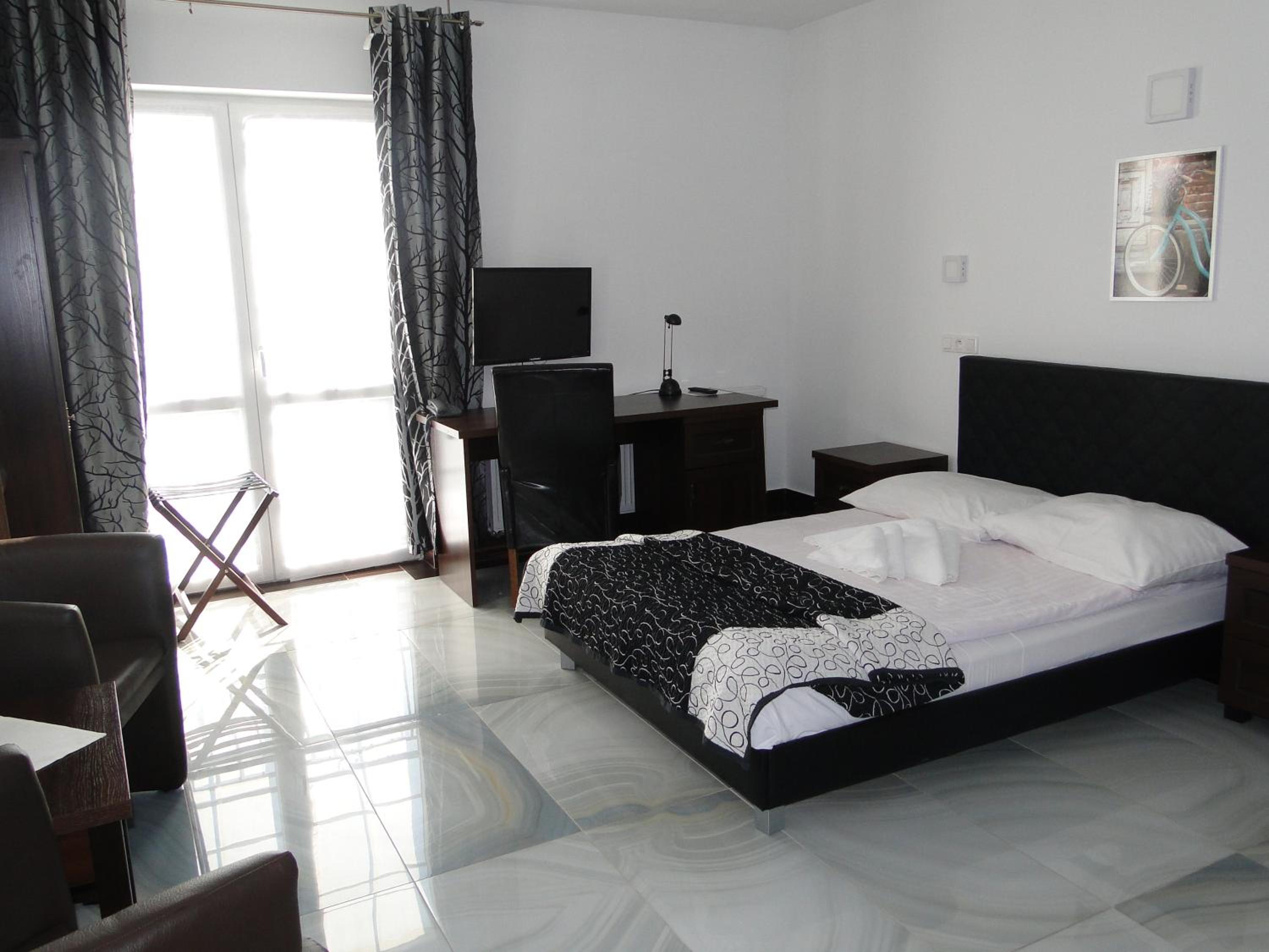 Double Room with Spa Access photo 1