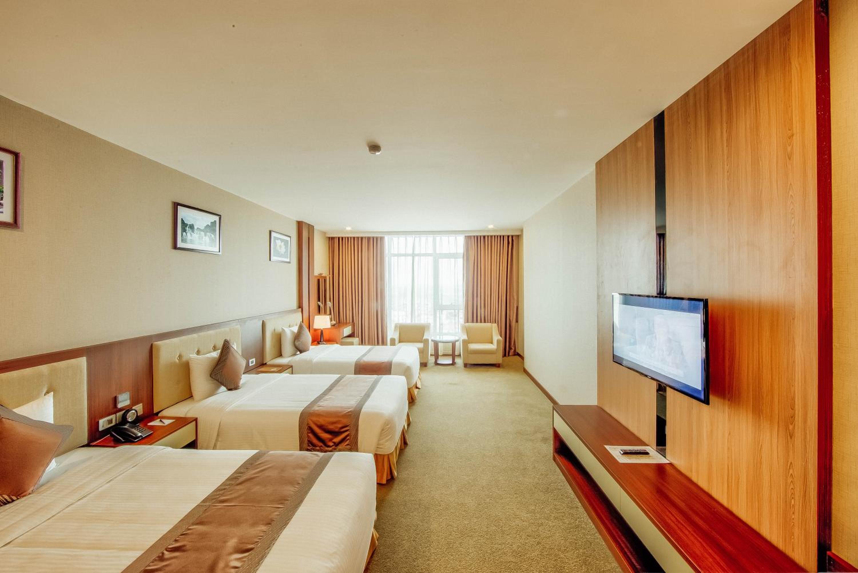 Deluxe Triple Room photo 3