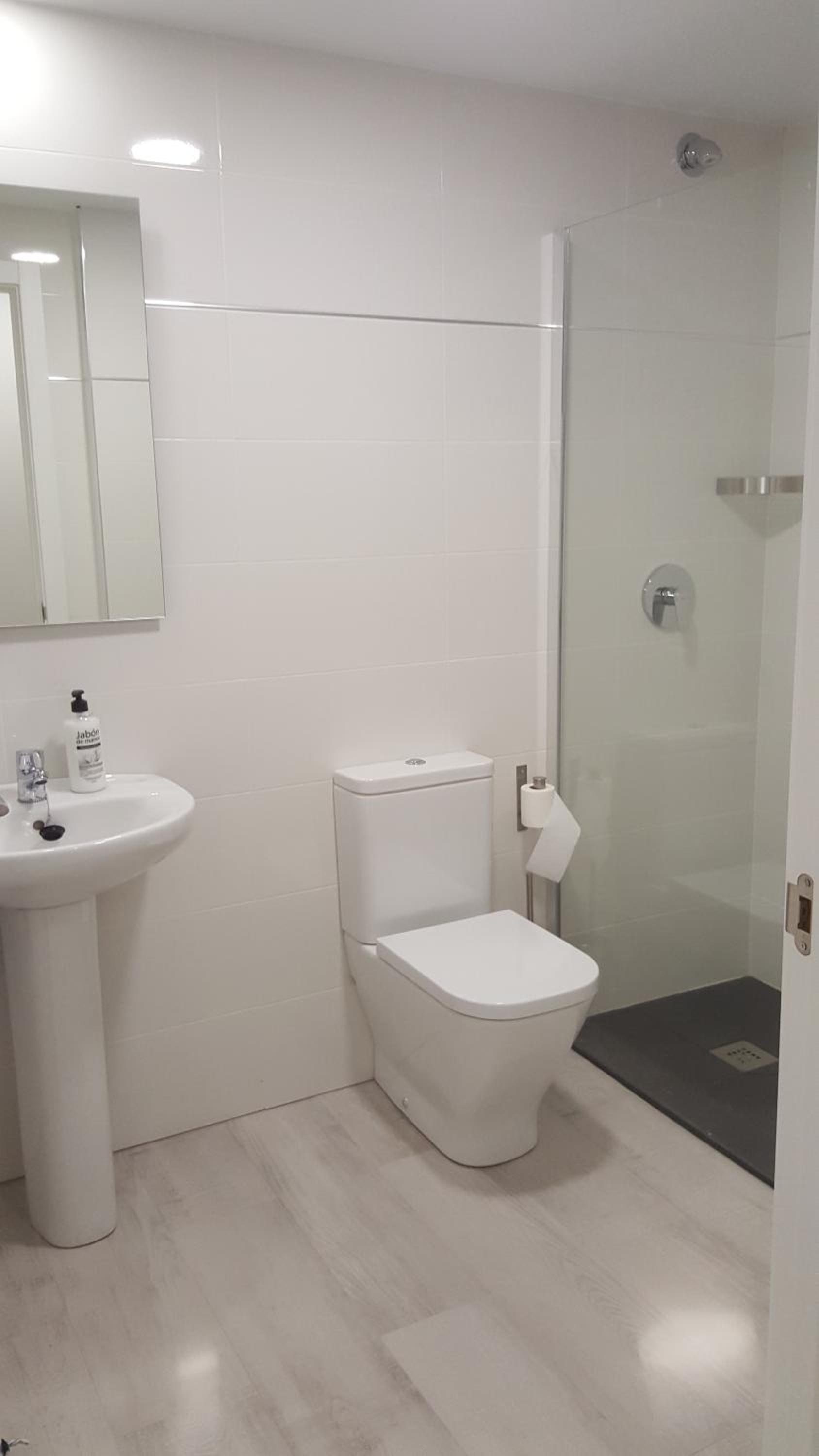 One-Bedroom Apartment - Photo 2