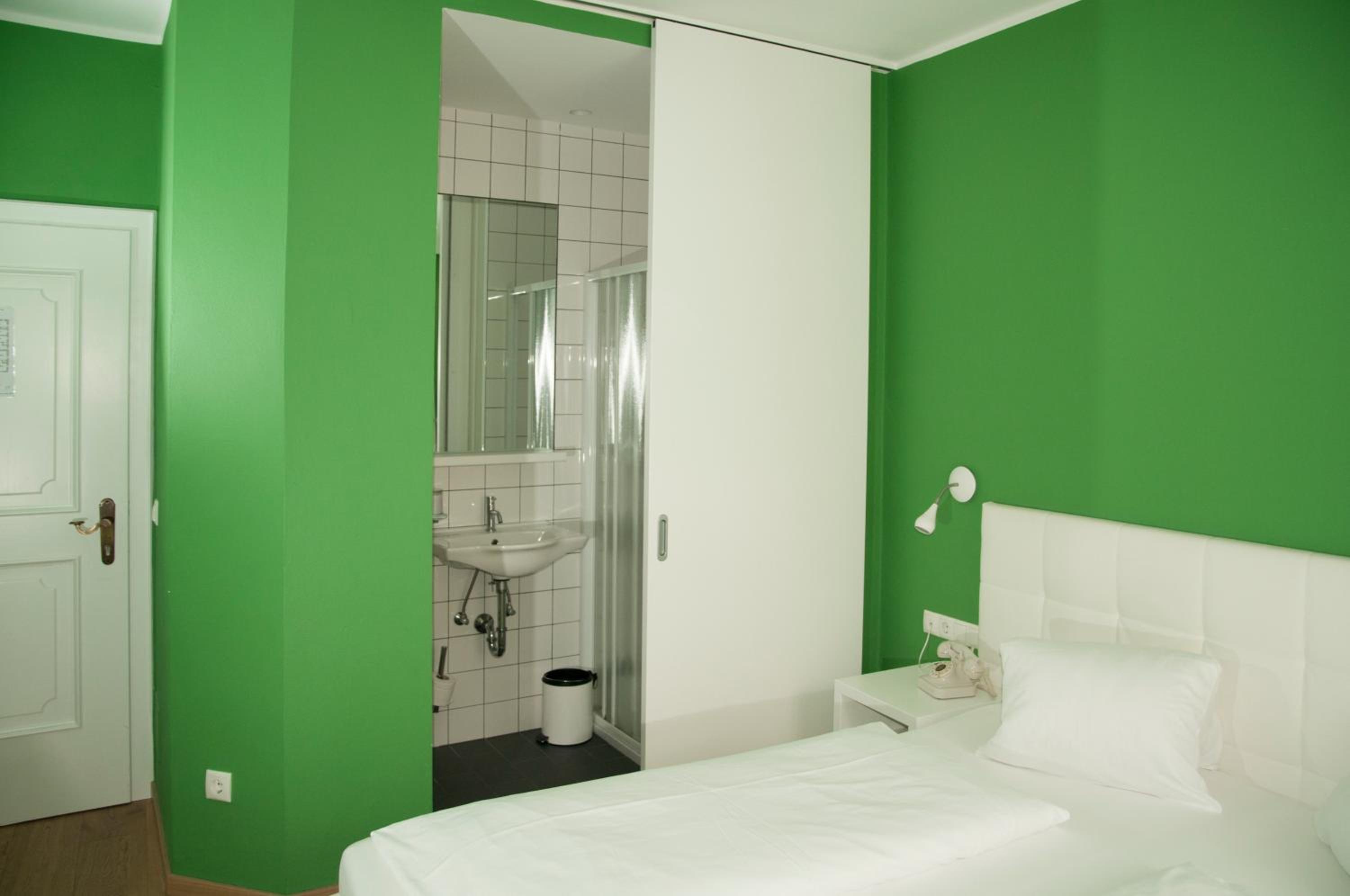 Small Double Room photo 3