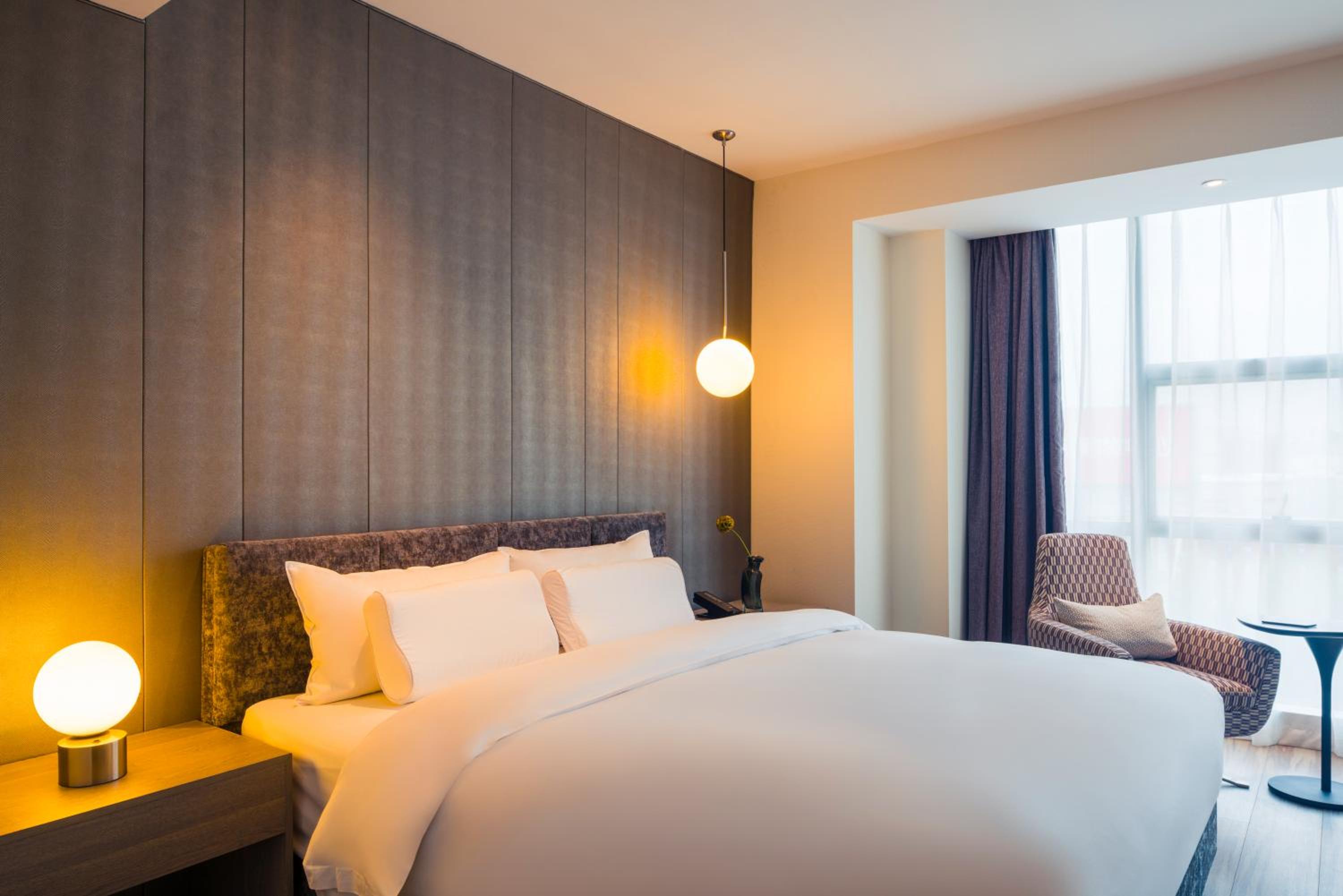Deluxe King Suite