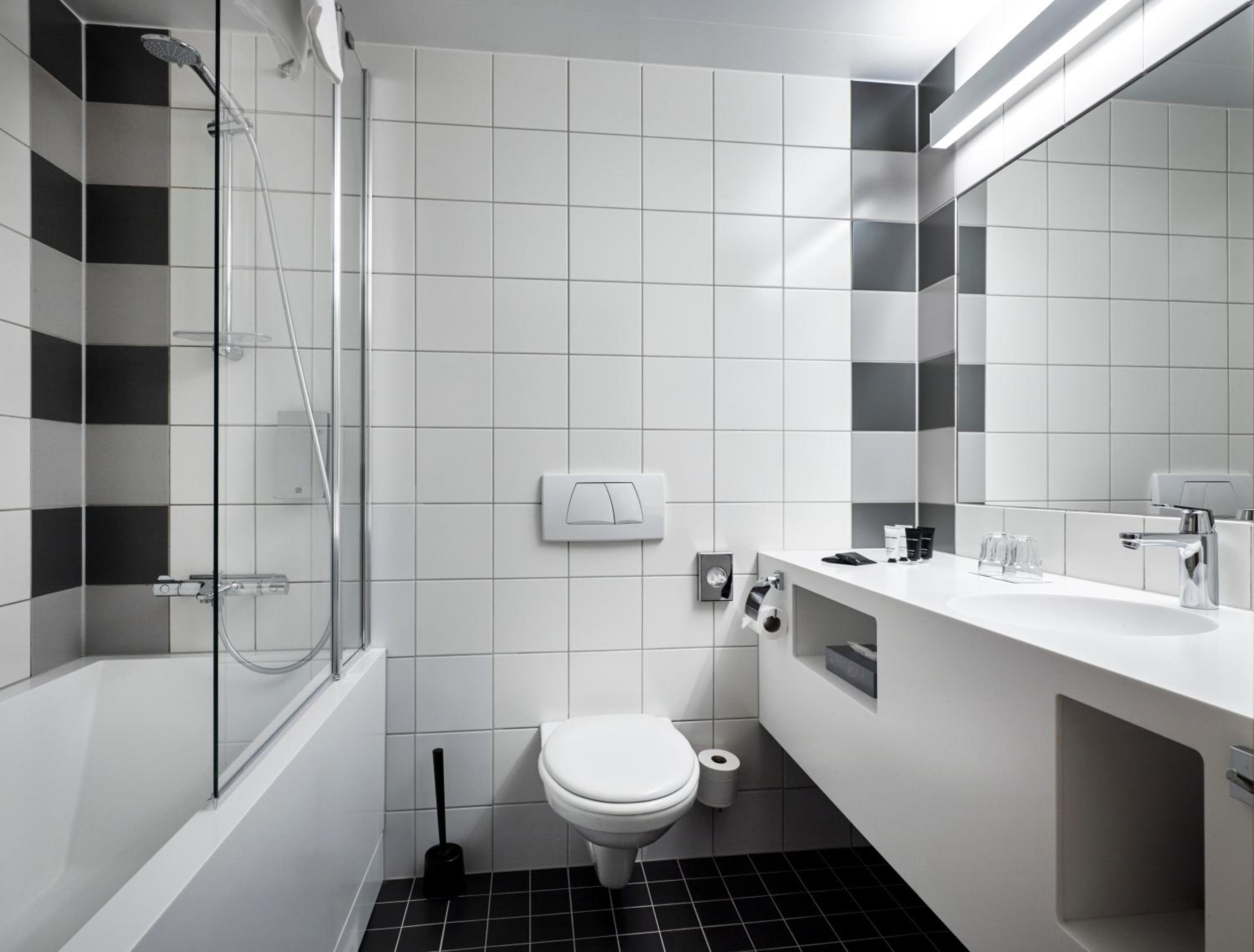 Standard Room with Extra Bed - Gothia Towers (max 2 Adults + 1 Child up to 12 years old) - Photo 8