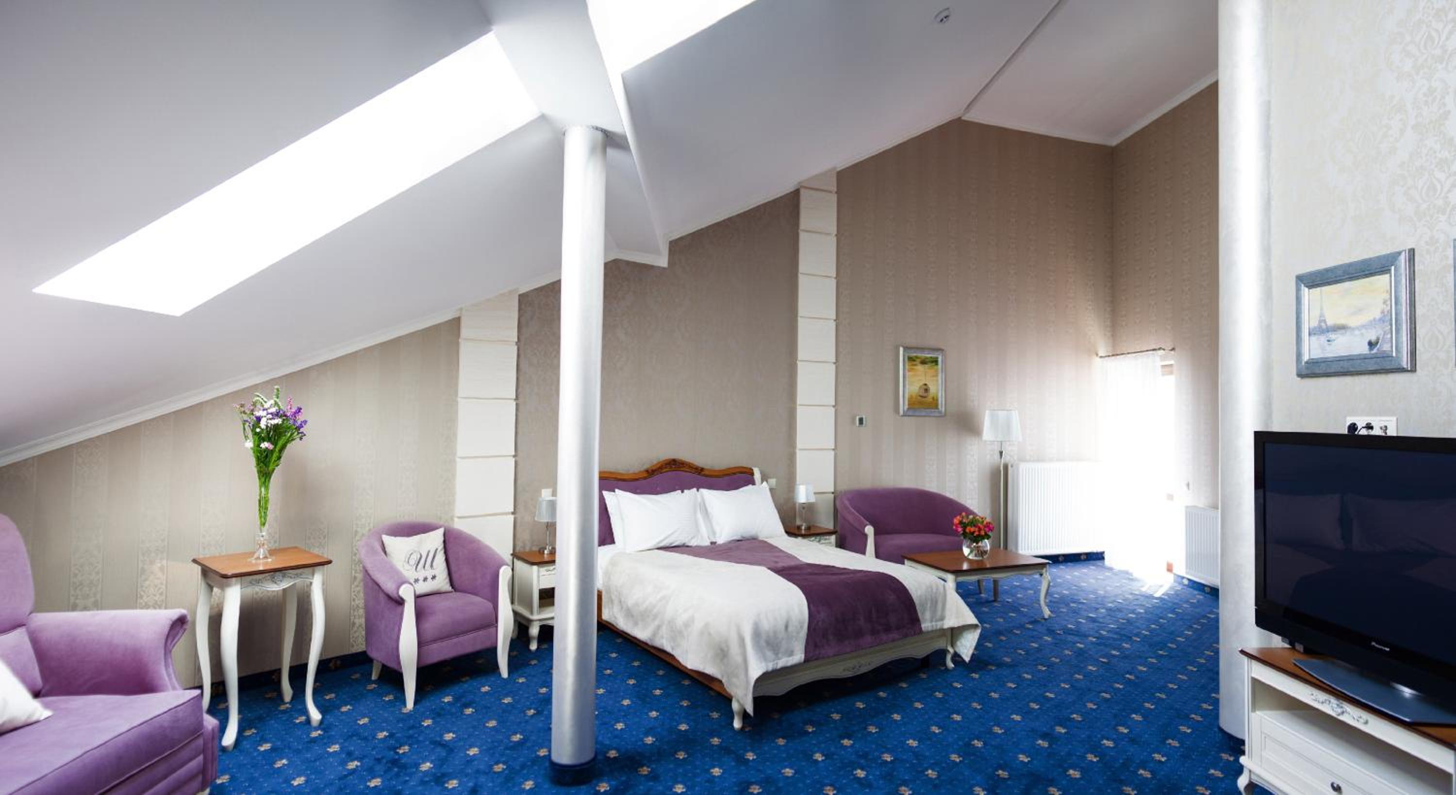 Junior Suite with Balcony photo 1
