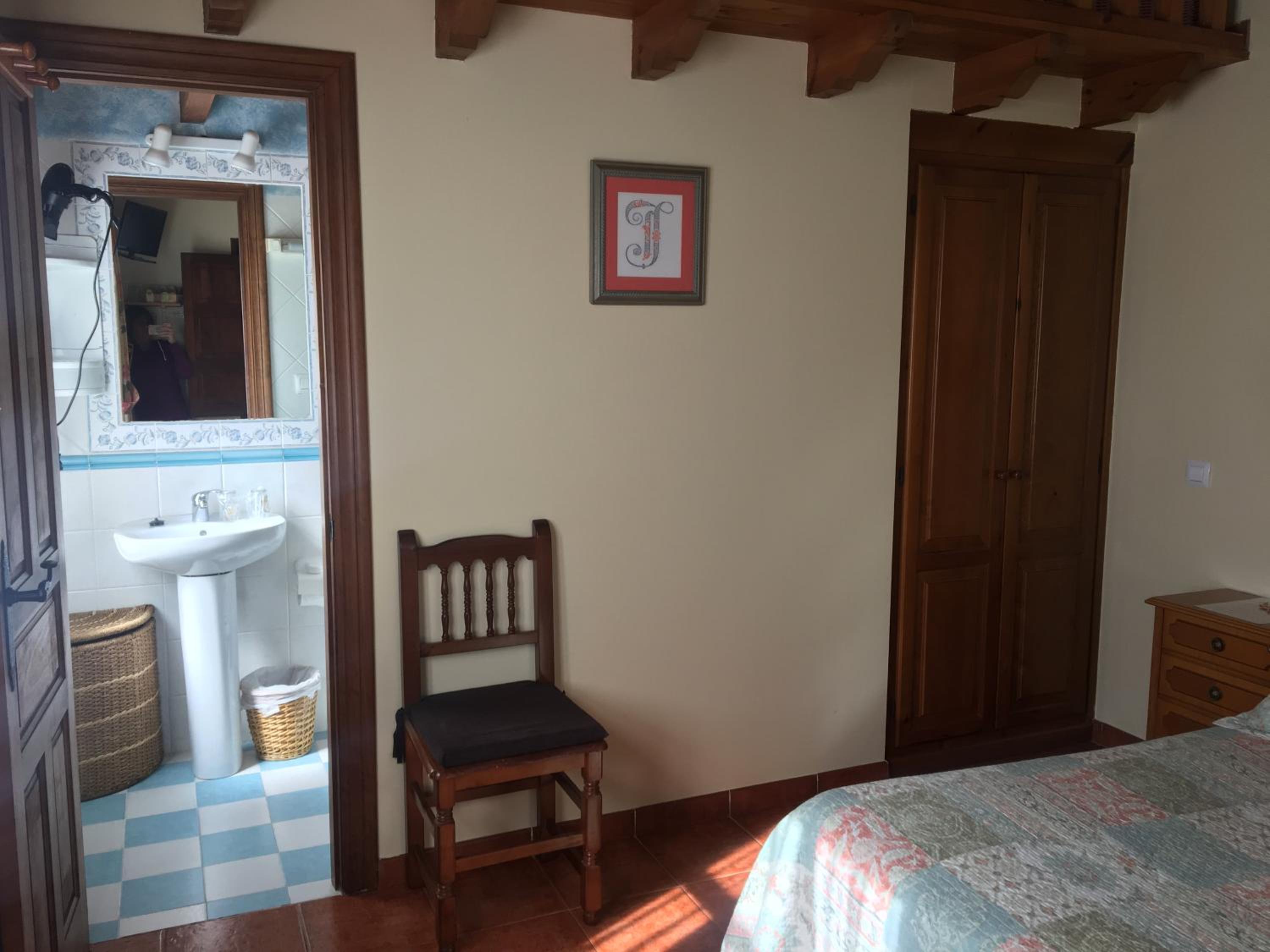 Double or Twin Room photo 2
