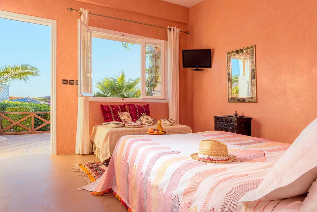 Double or Twin Room with Private Bathroom photo 2