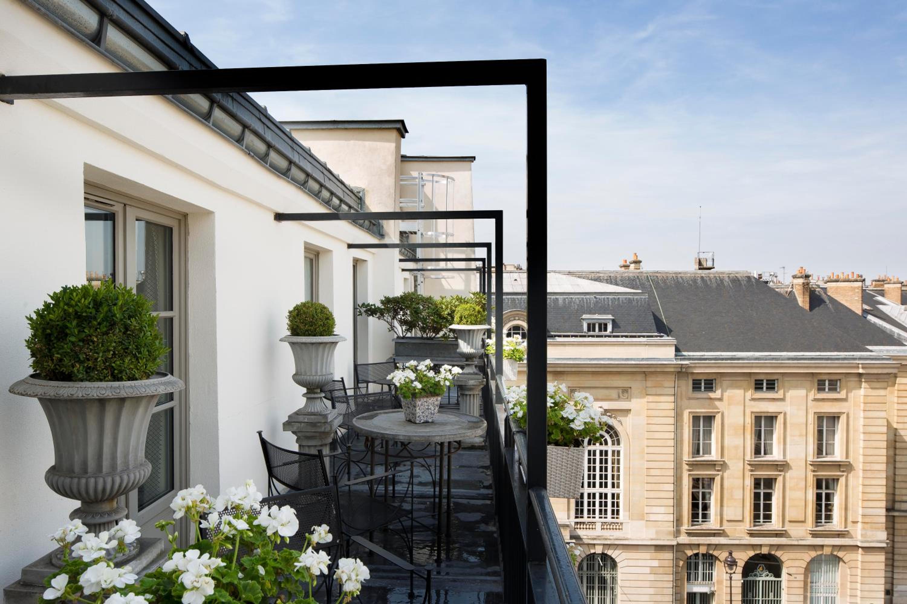 Romantic Junior Suite with Terrace photo 2