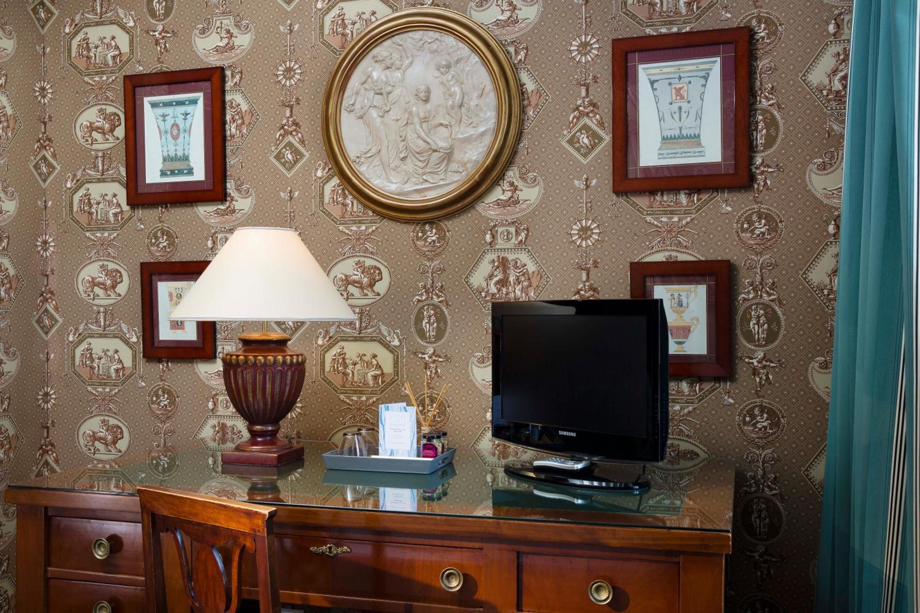 Superior Pantheon Room photo 3