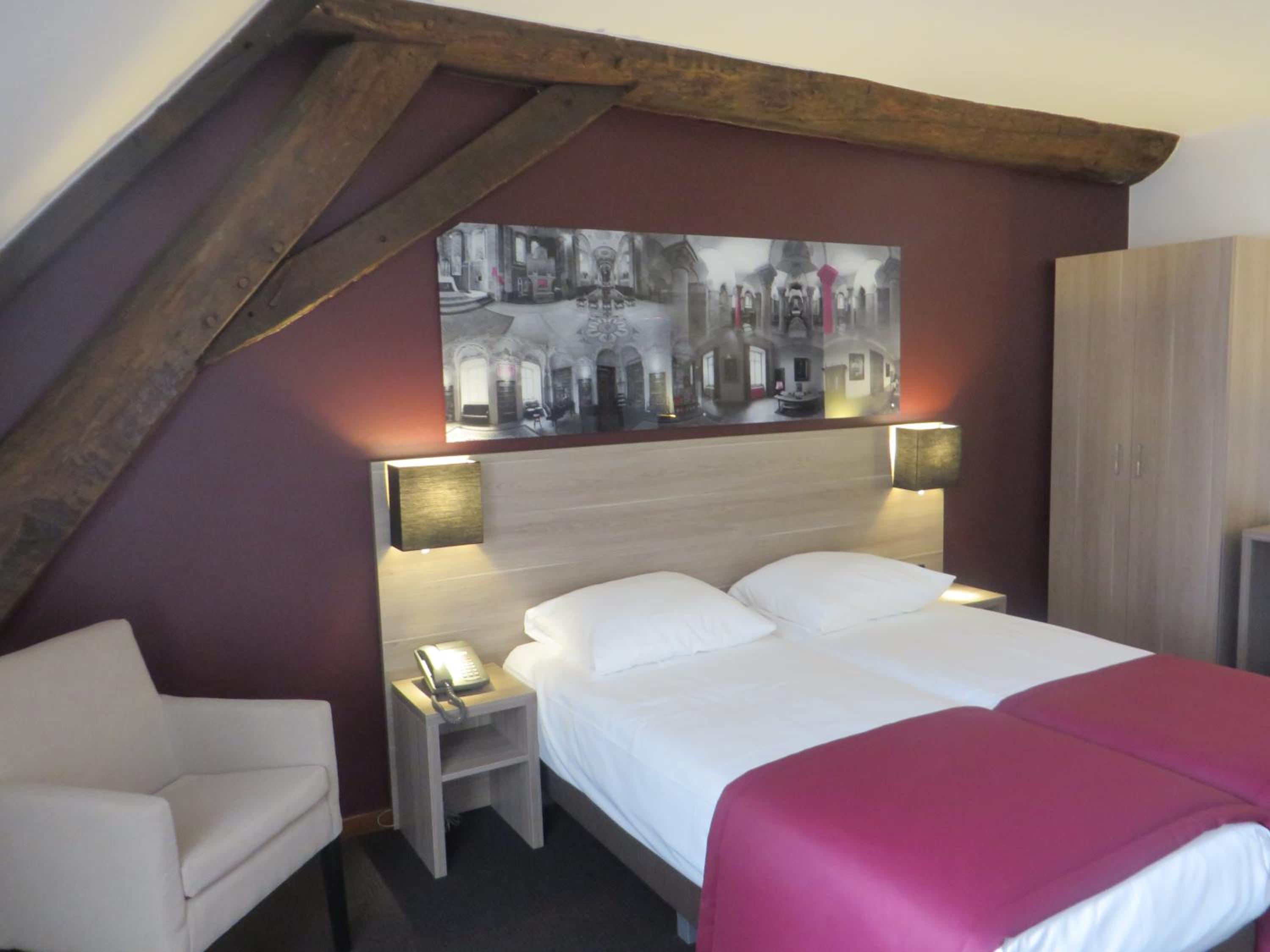 Double Room - Photo 2