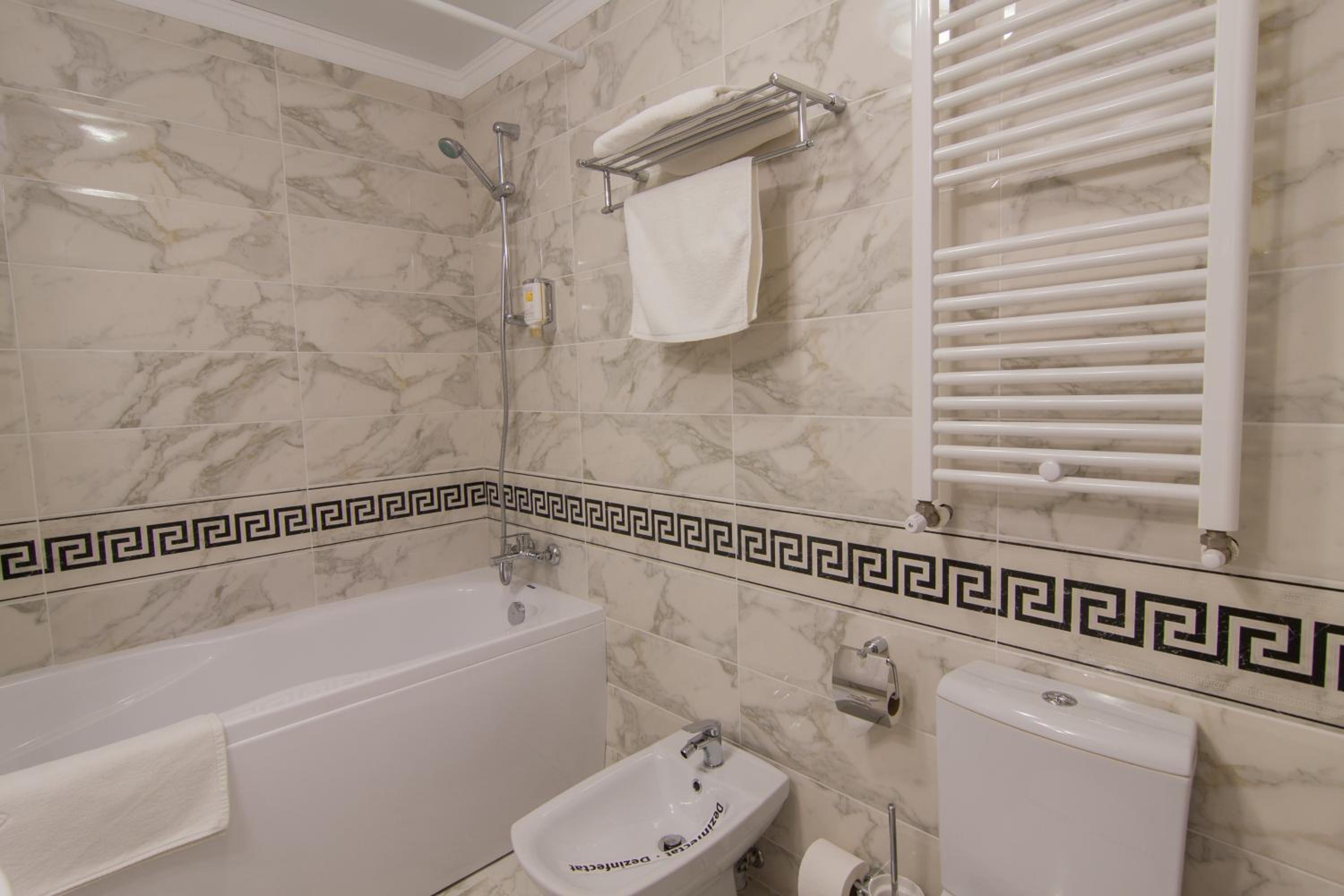Superior Double or Twin Room photo 2