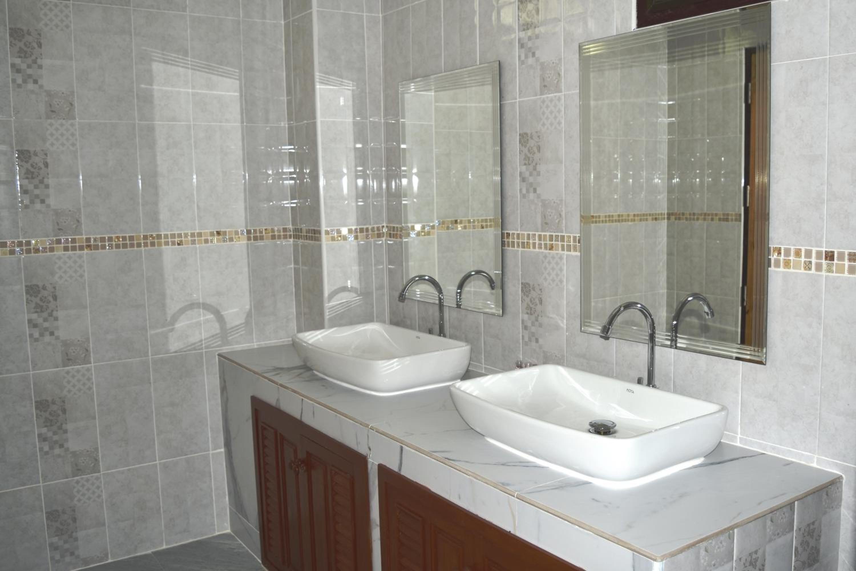 Deluxe King Room photo 3
