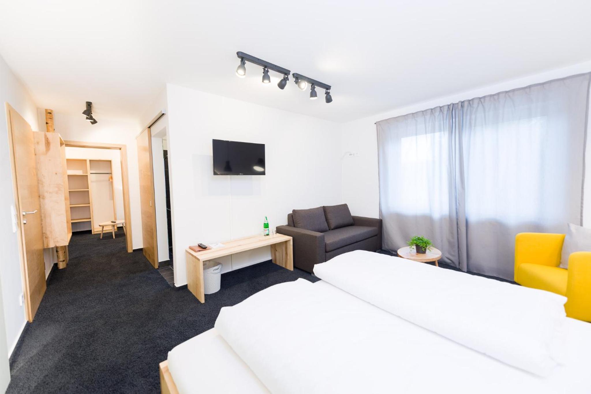 Quadruple Room - Photo 2