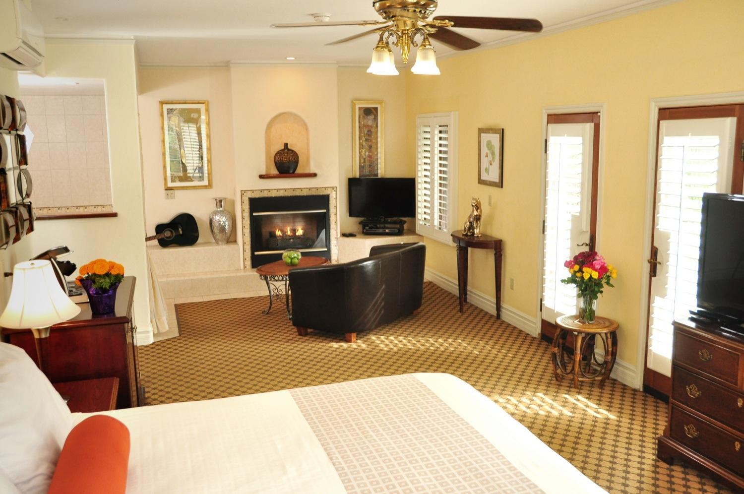 Superior King Room - Photo 2