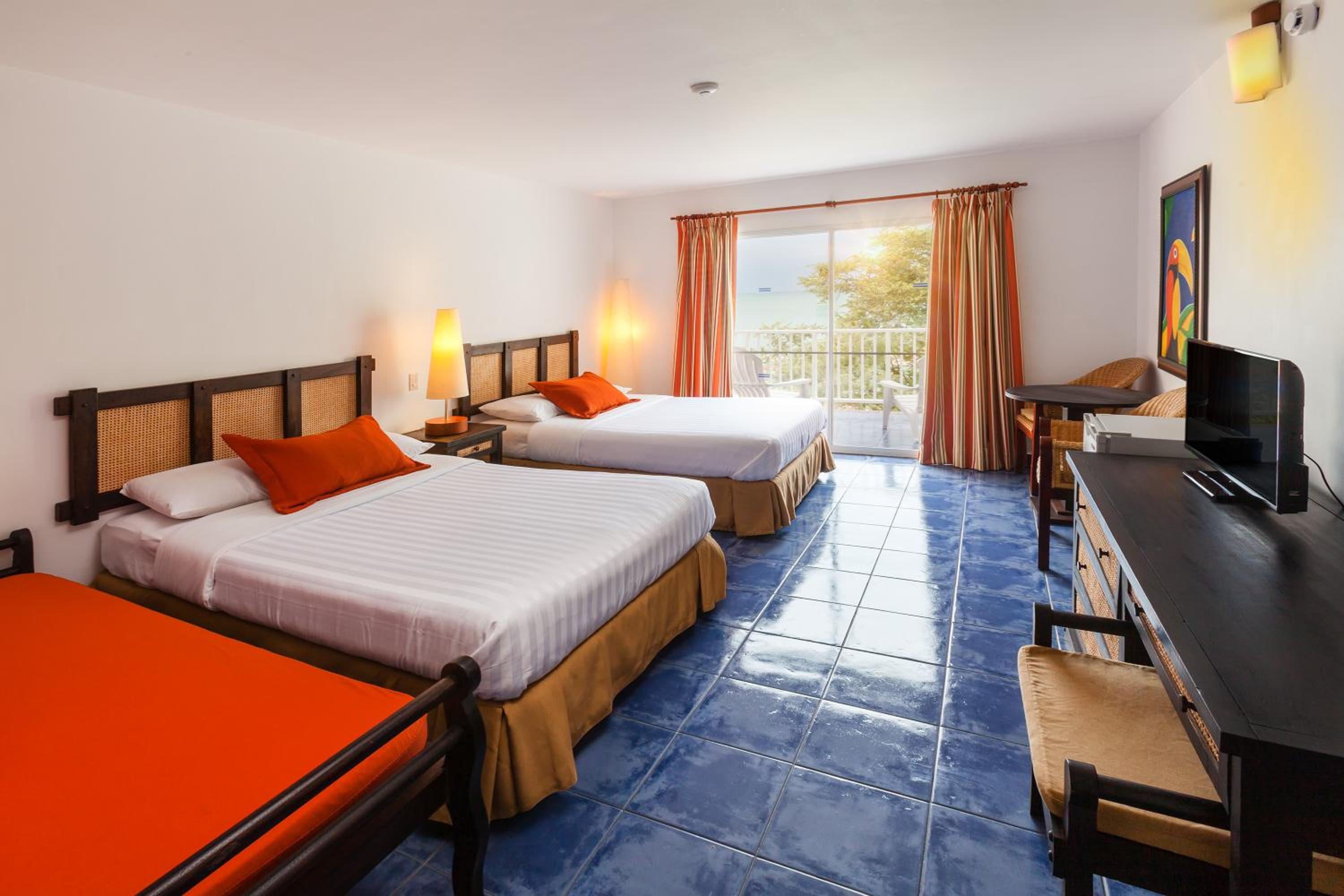 Standard Double Room With Ocean View - Photo 2