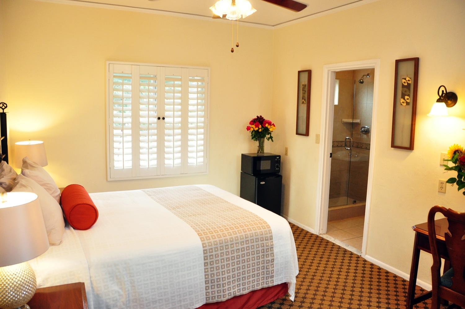 Queen Room - Photo 3