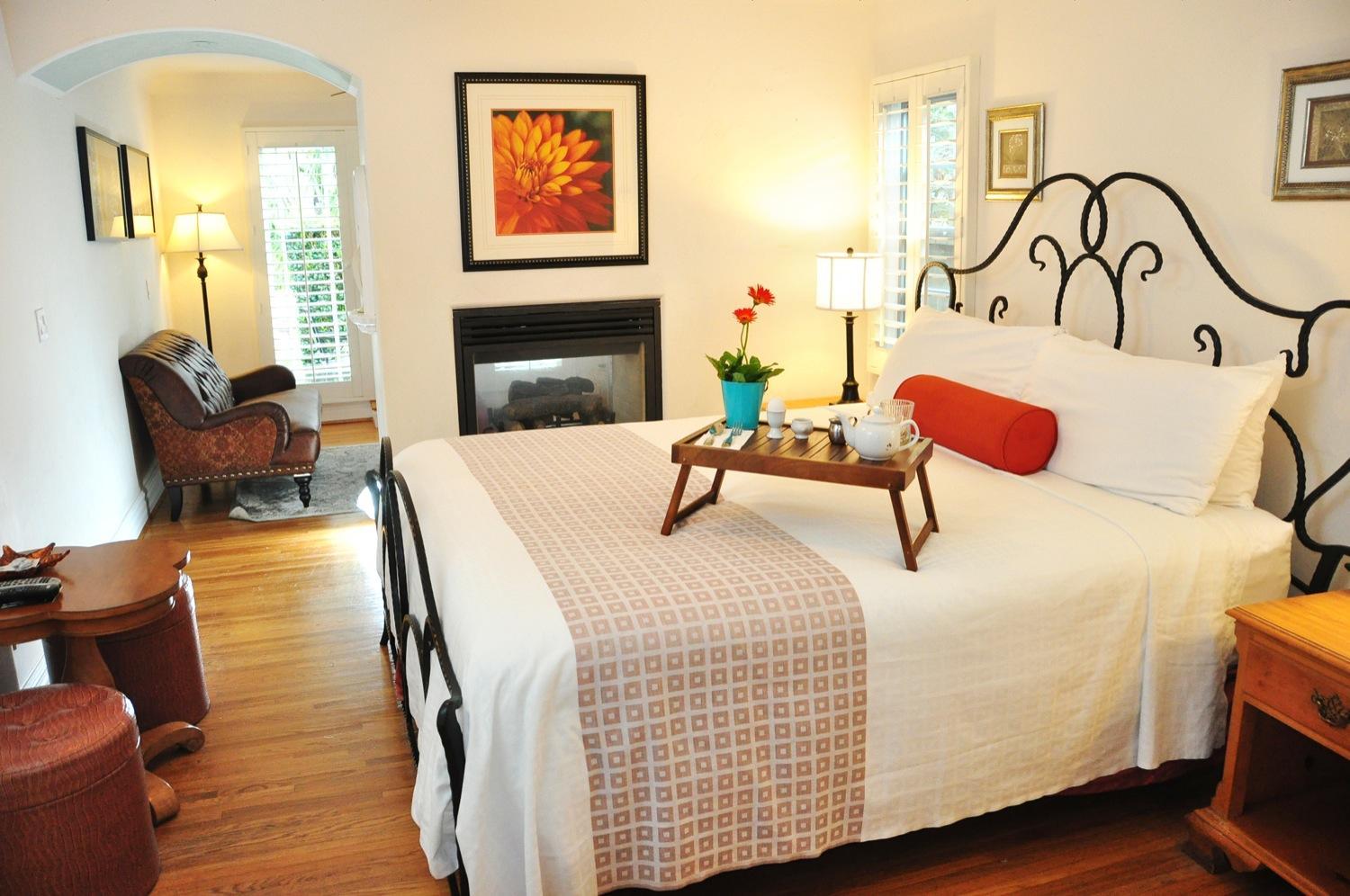 San Clemente Casita - Photo 6