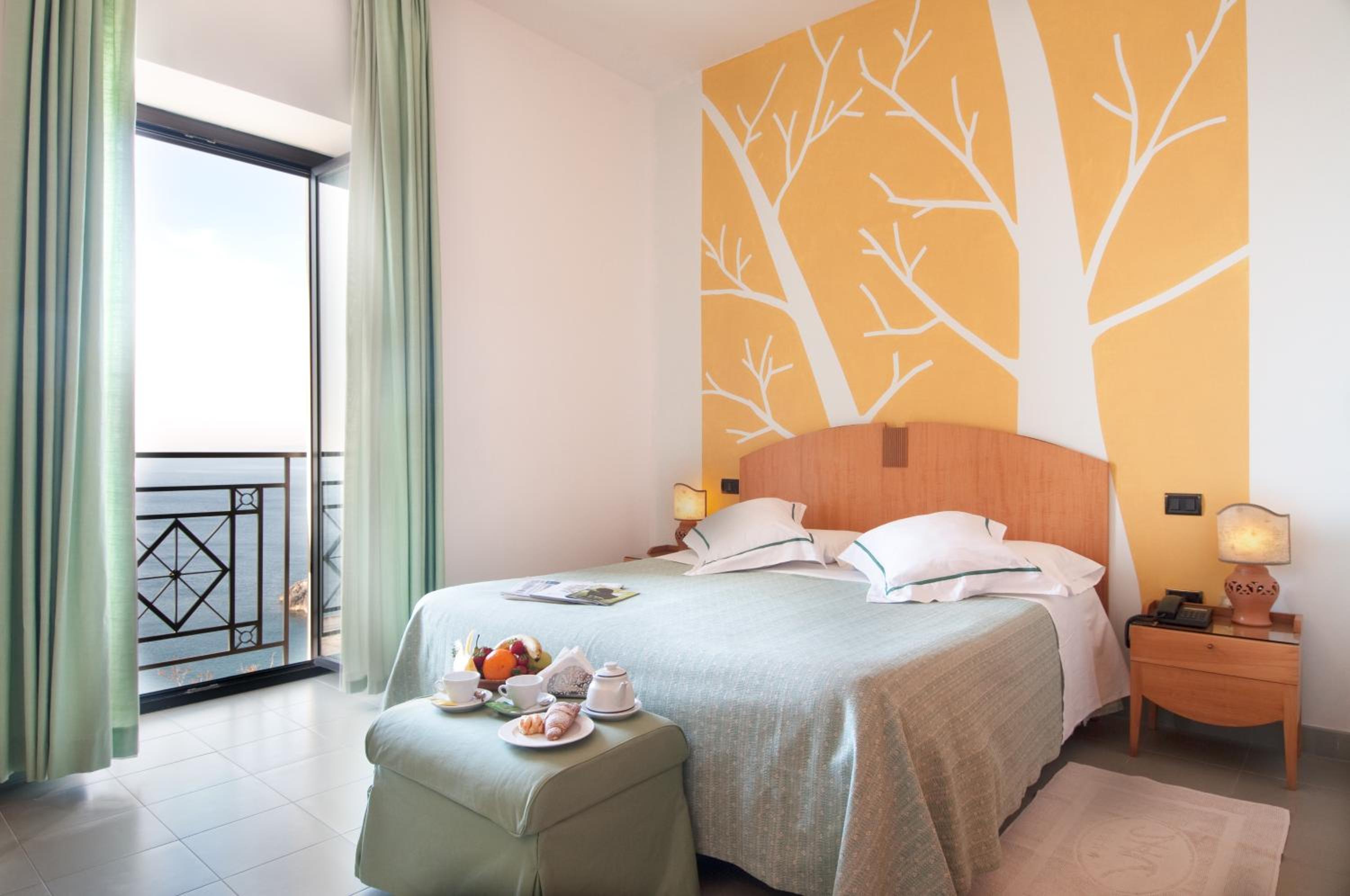 Double Room with Sea View - Photo 1