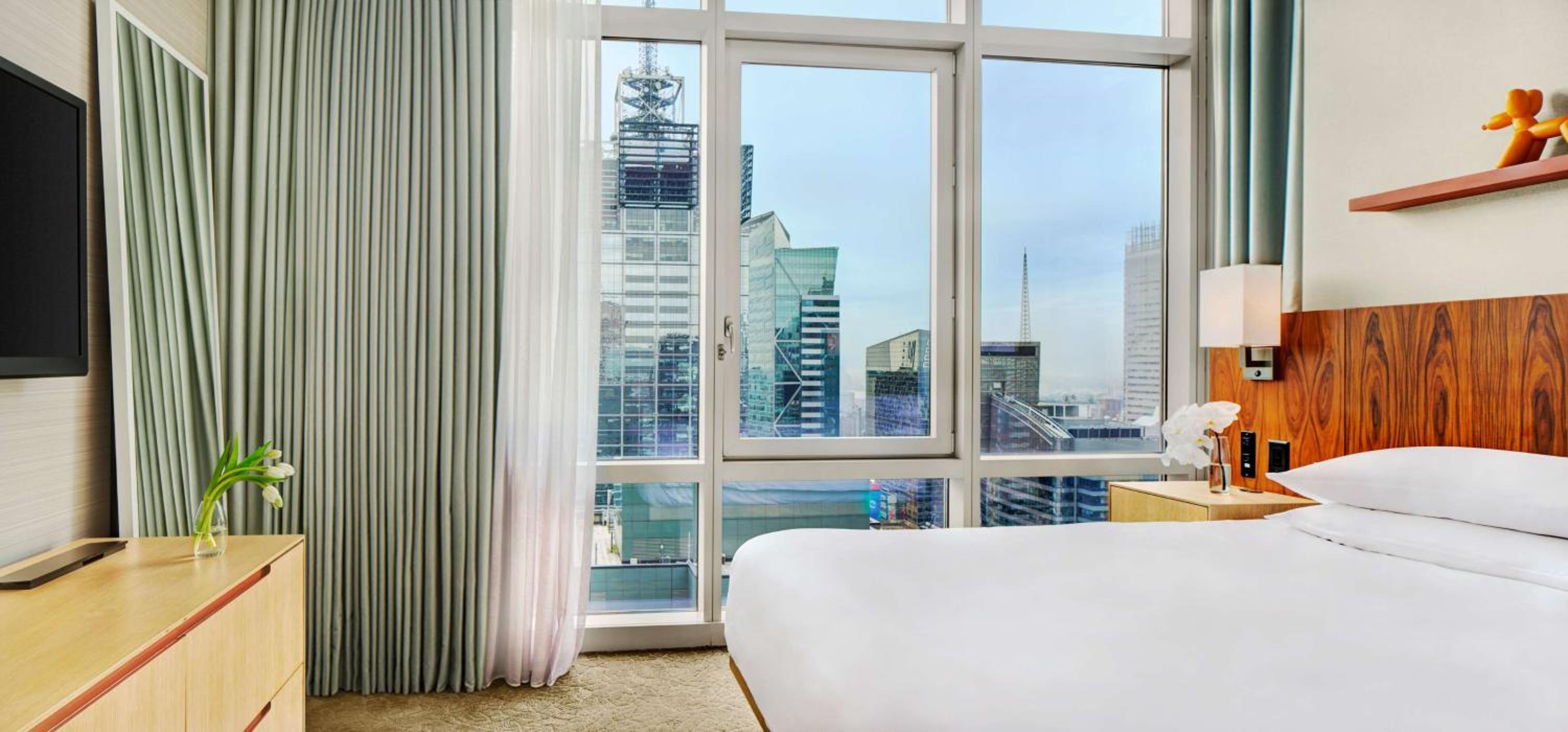 King Suite with Times Square View and Accessible Shower