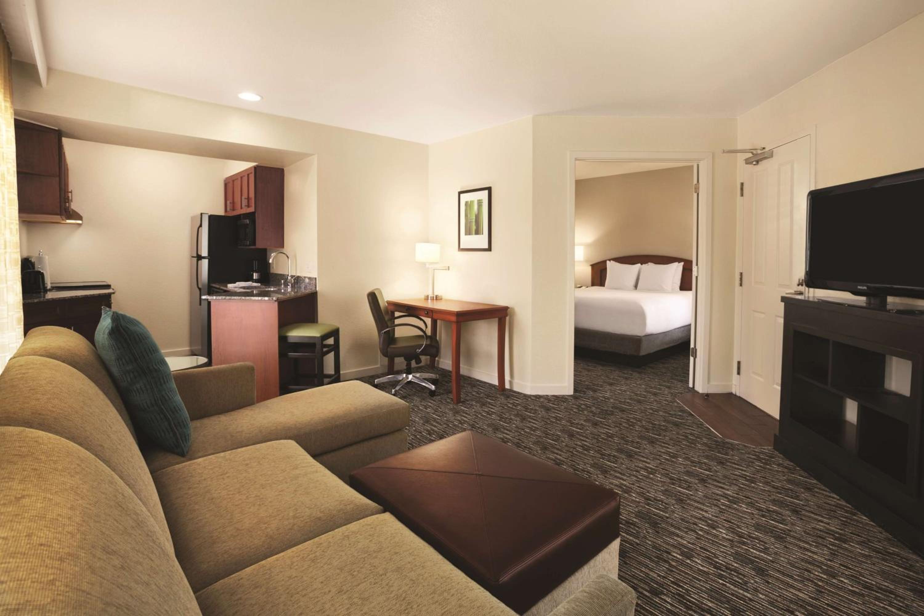 One-Bedroom King Suite