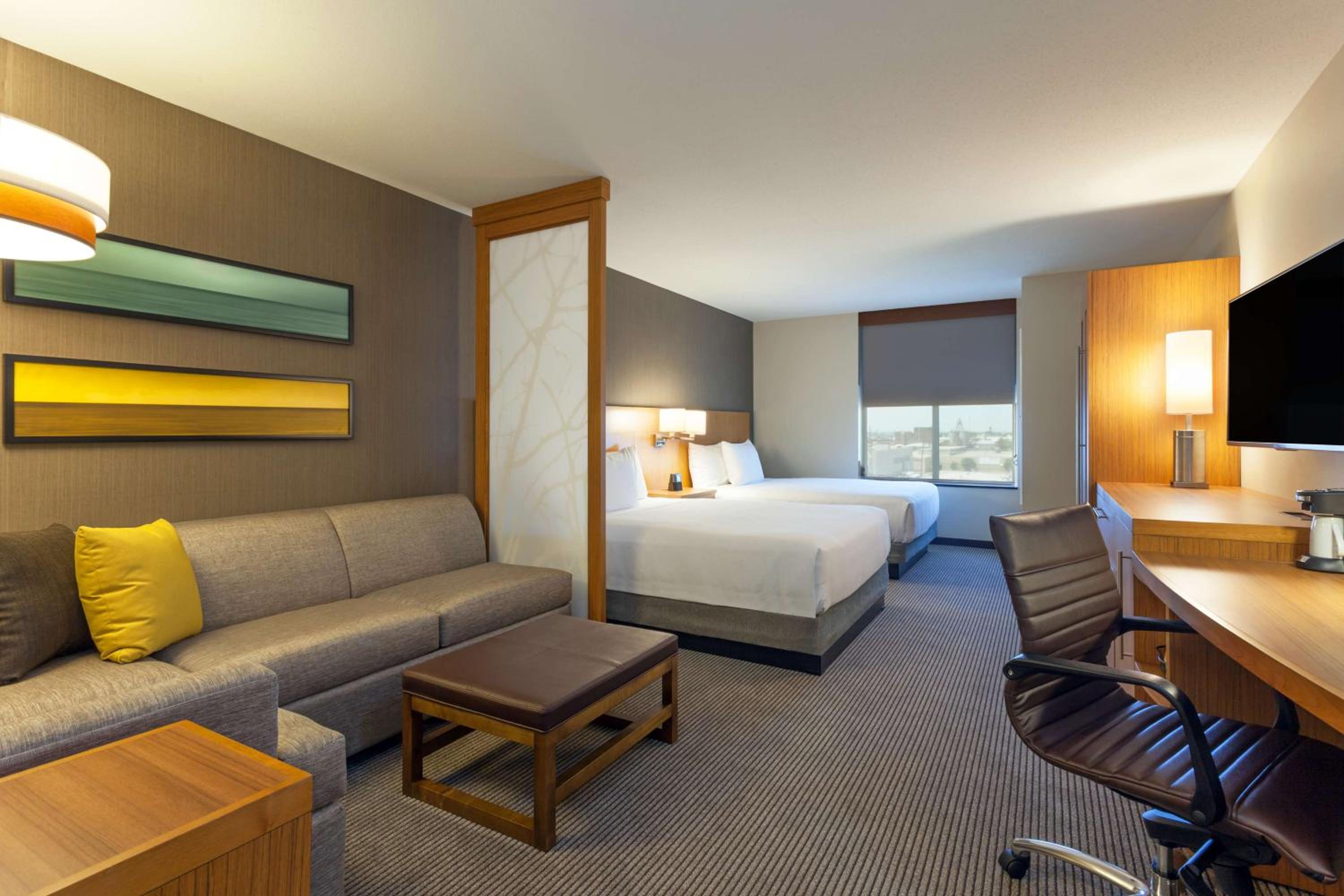 Queen Room with Two Queen Beds and Sofa Bed