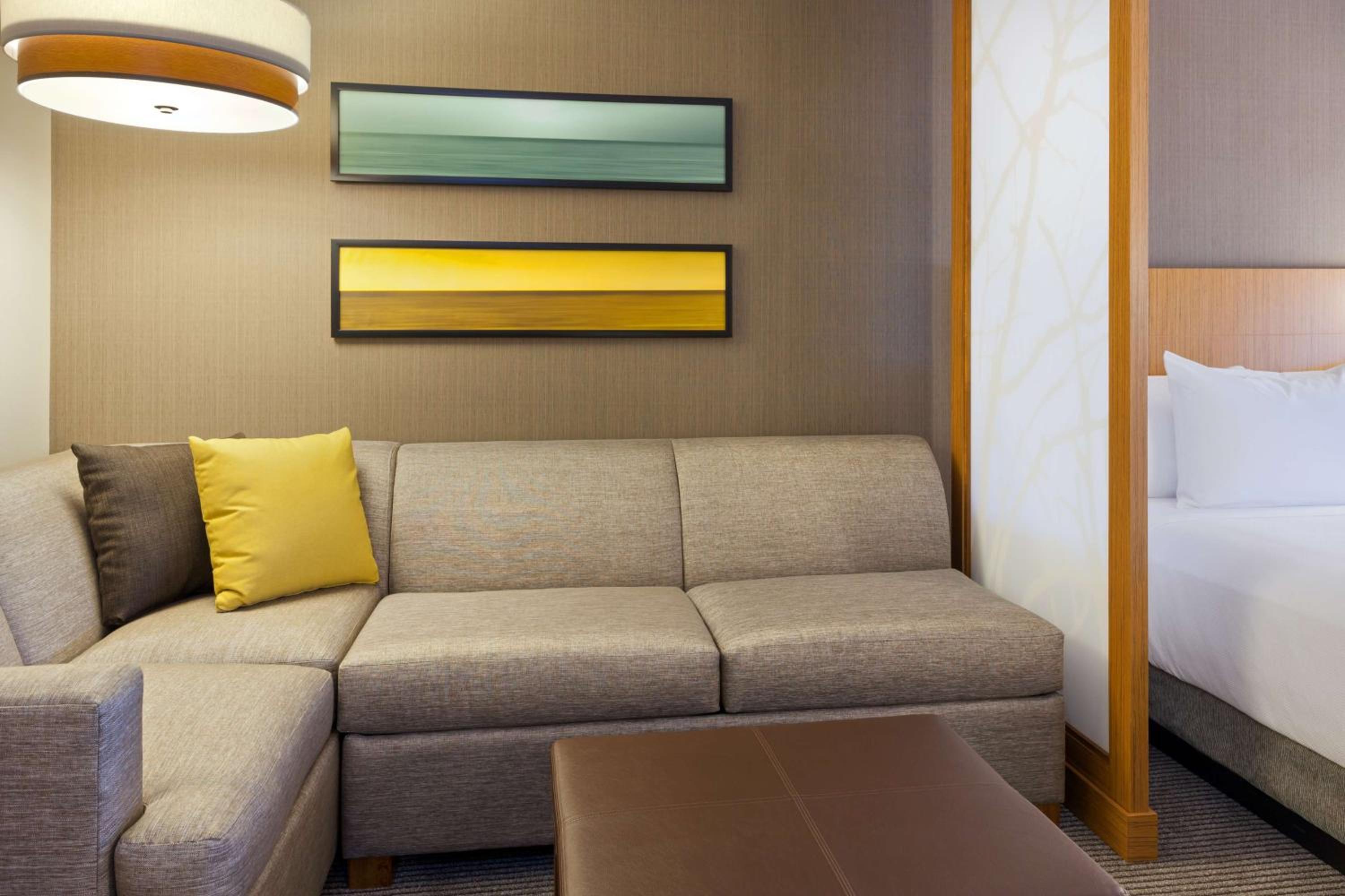 King Room with Sofa Bed photo 3