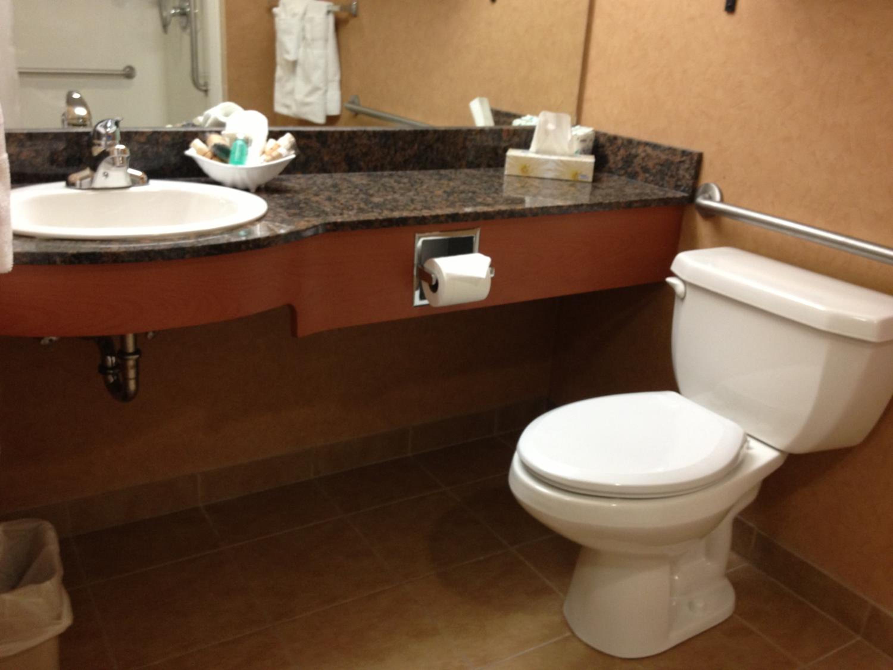 Standard Queen Room with Two QUeen Beds - New Building - Photo 10